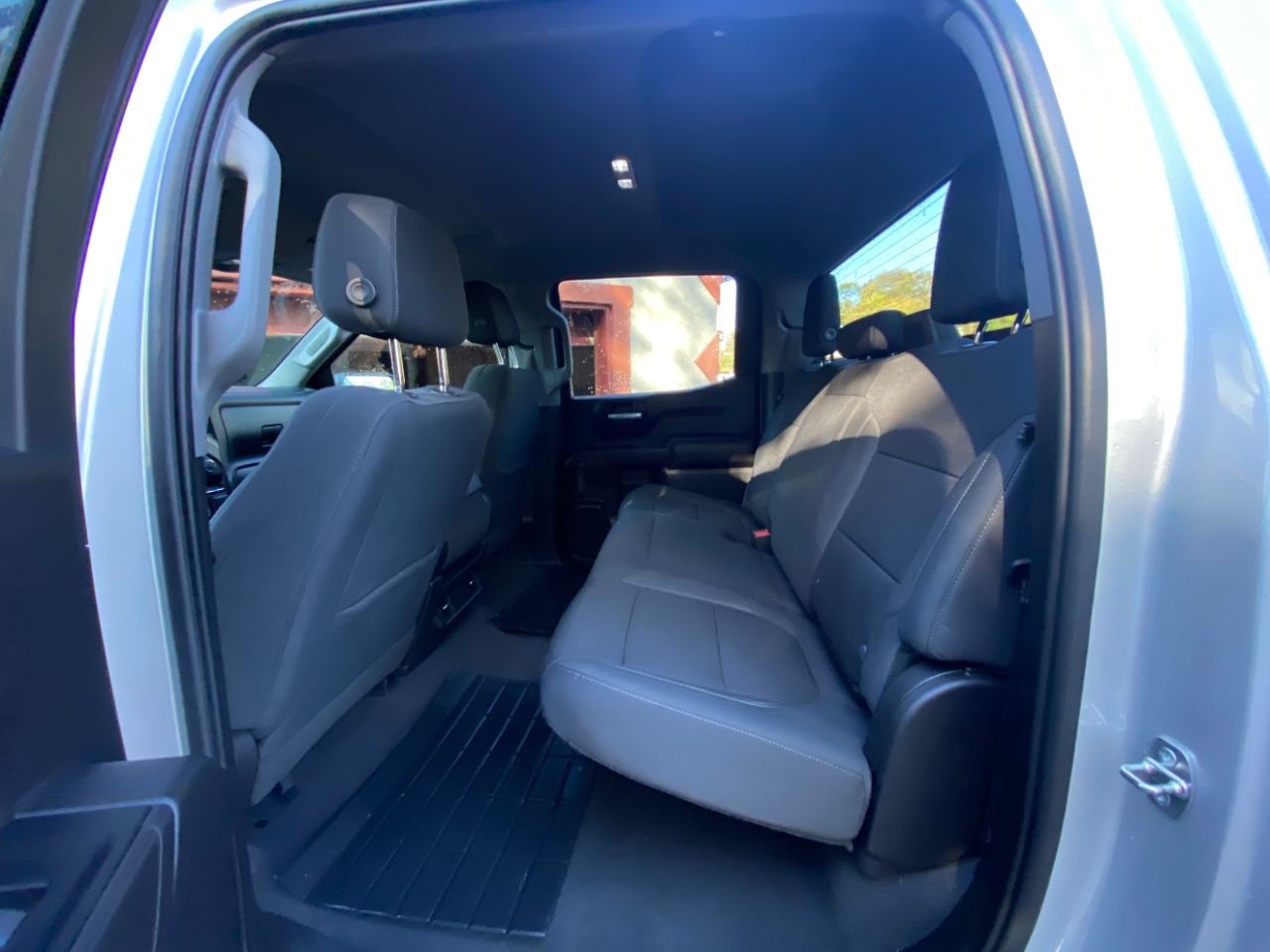 Chevrolet Silverado 1500 Limited Custom Trail Boss Crew Cab Short Box 4WD 2022 Chevrolet Silverado 1500 Limited Custom Trail Boss Crew Cab Short Box 4WD 2022