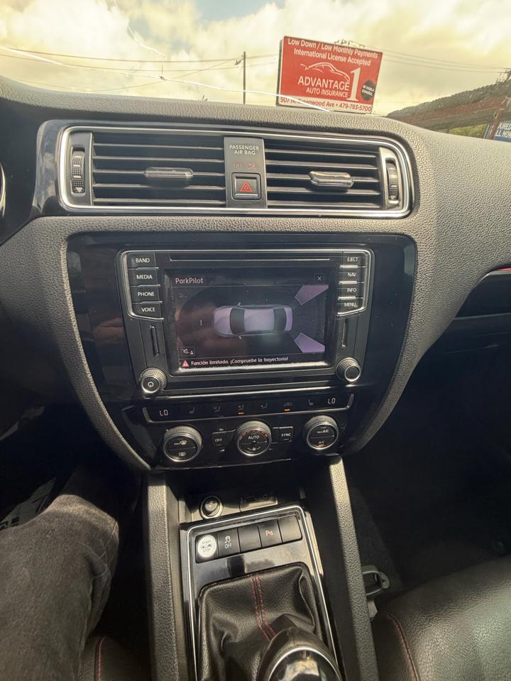 Volkswagen Jetta 2.0T GLI 6M 2017