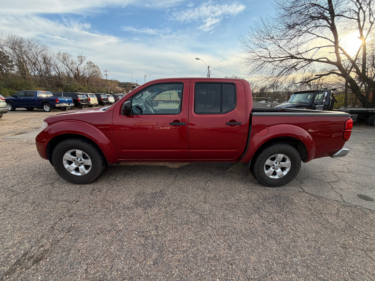 Nissan Frontier S Crew Cab 2WD 2013