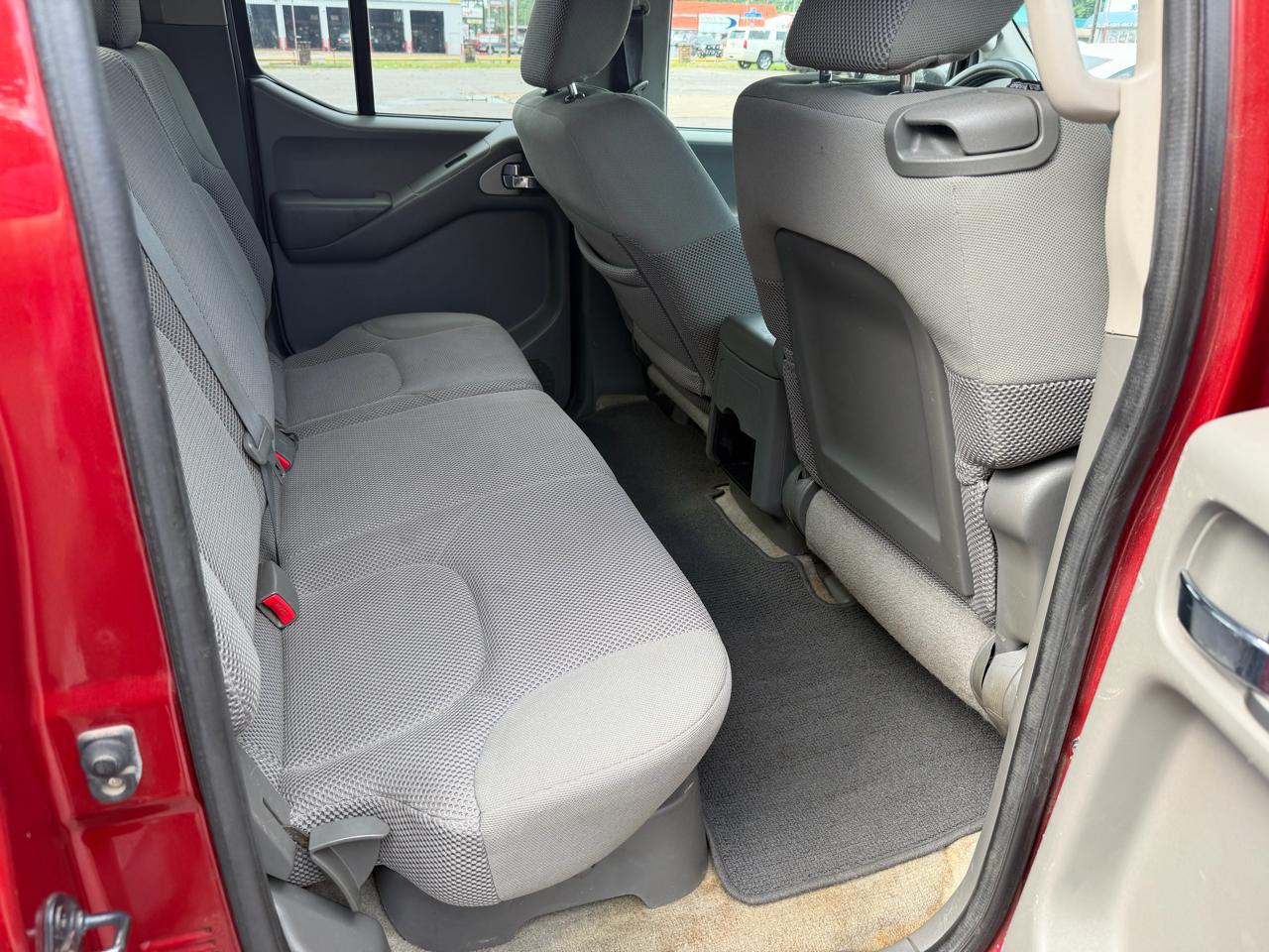 Nissan Frontier S Crew Cab 2WD 2013