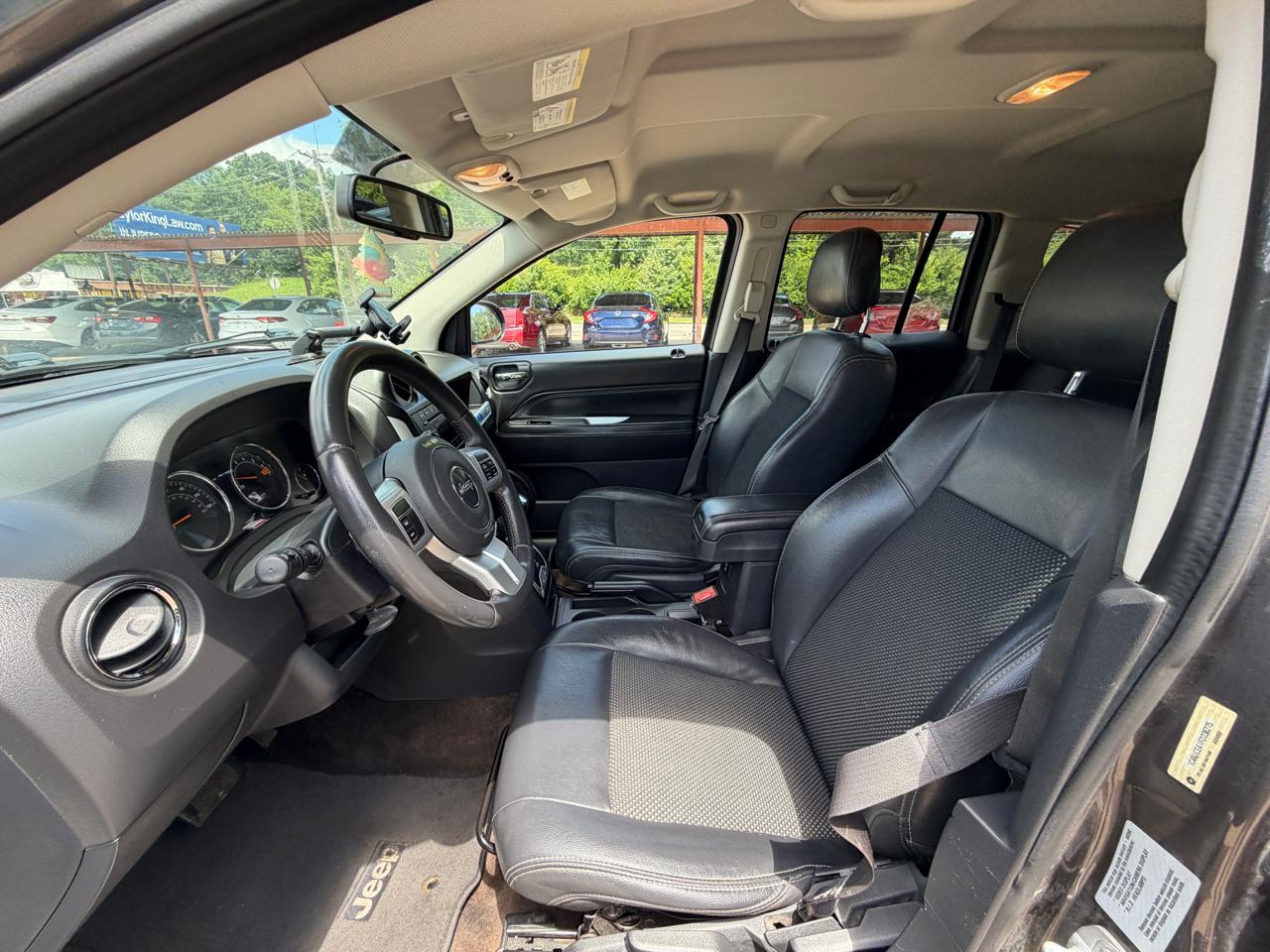 Jeep Compass Latitude FWD 2015