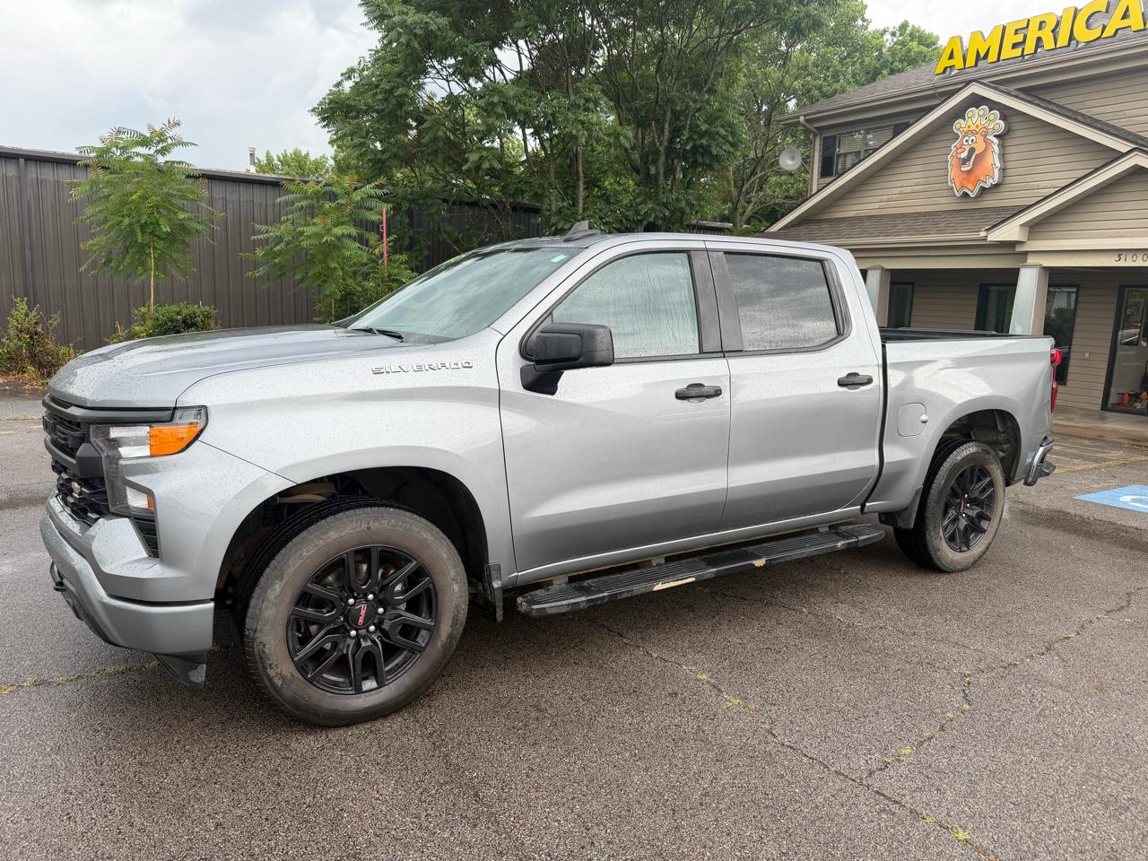 Chevrolet Silverado 1500 Custom Crew Cab 4WD 2023