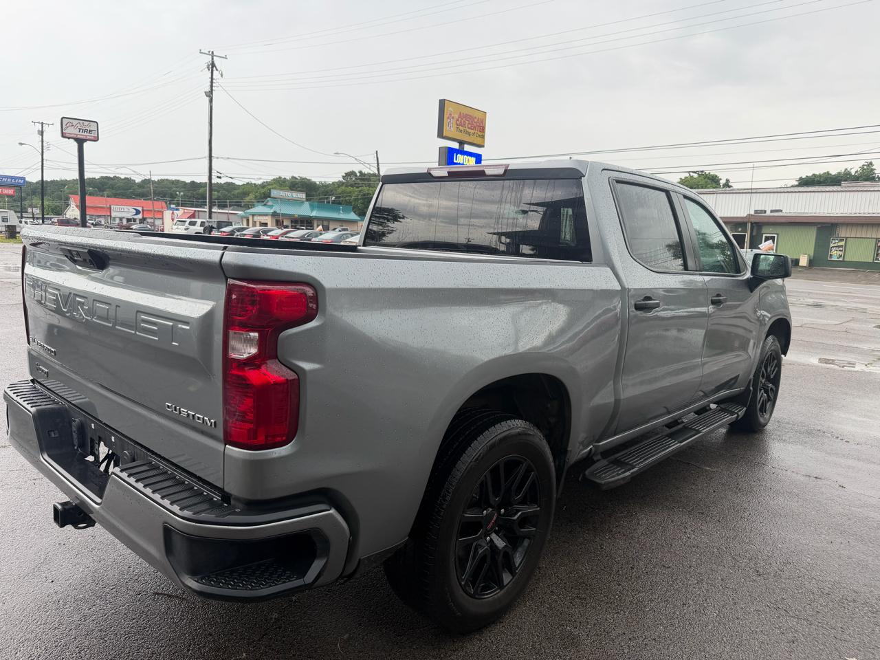 Chevrolet Silverado 1500 Custom Crew Cab 4WD 2023
