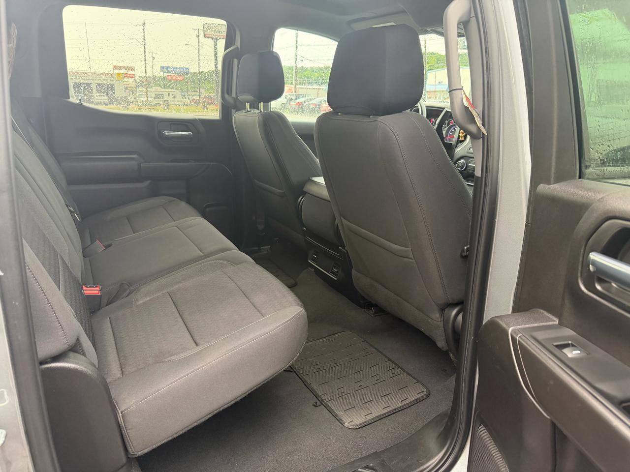 Chevrolet Silverado 1500 Custom Crew Cab 4WD 2023