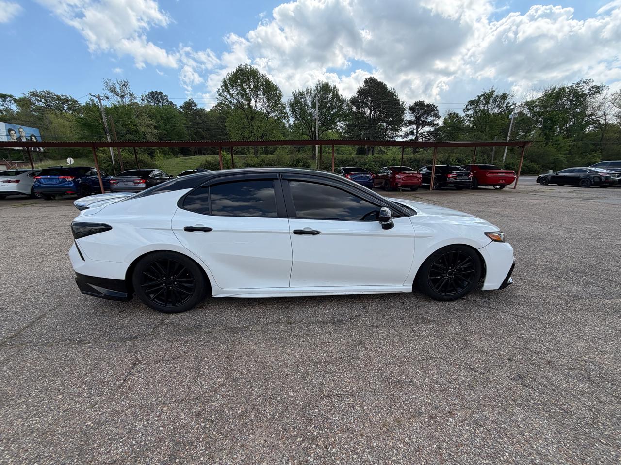 Toyota Camry SE 2023