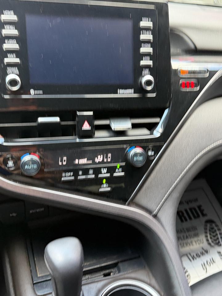 Toyota Camry SE 2023