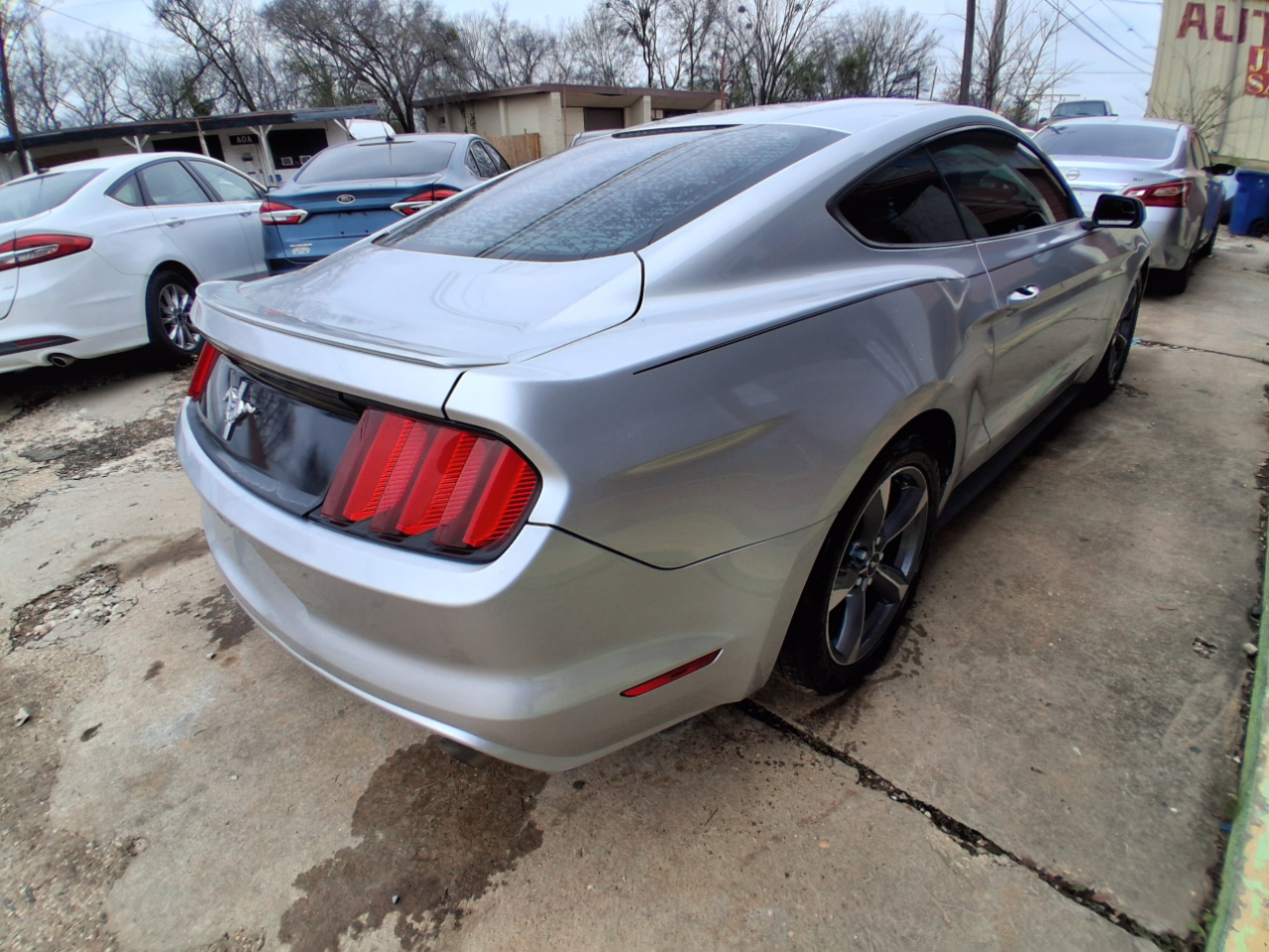 Ford Mustang V6 Coupe 2015