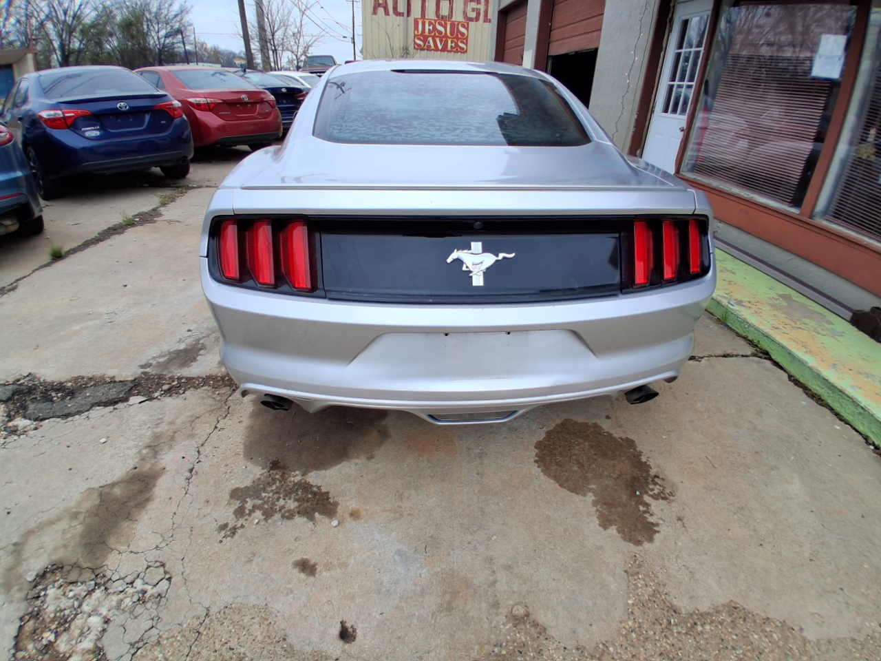 Ford Mustang V6 Coupe 2015
