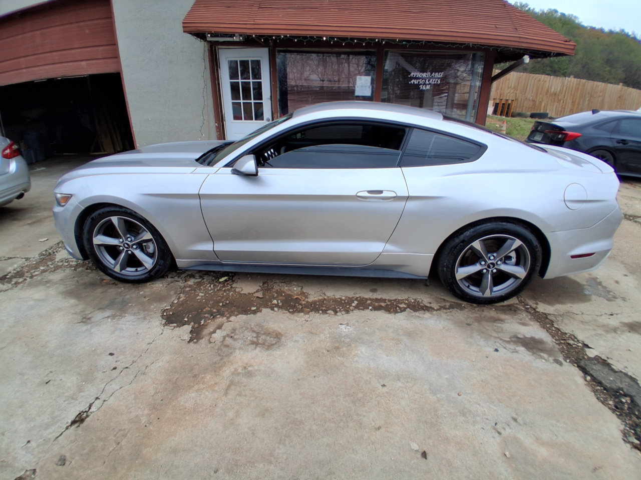 Ford Mustang V6 Coupe 2015