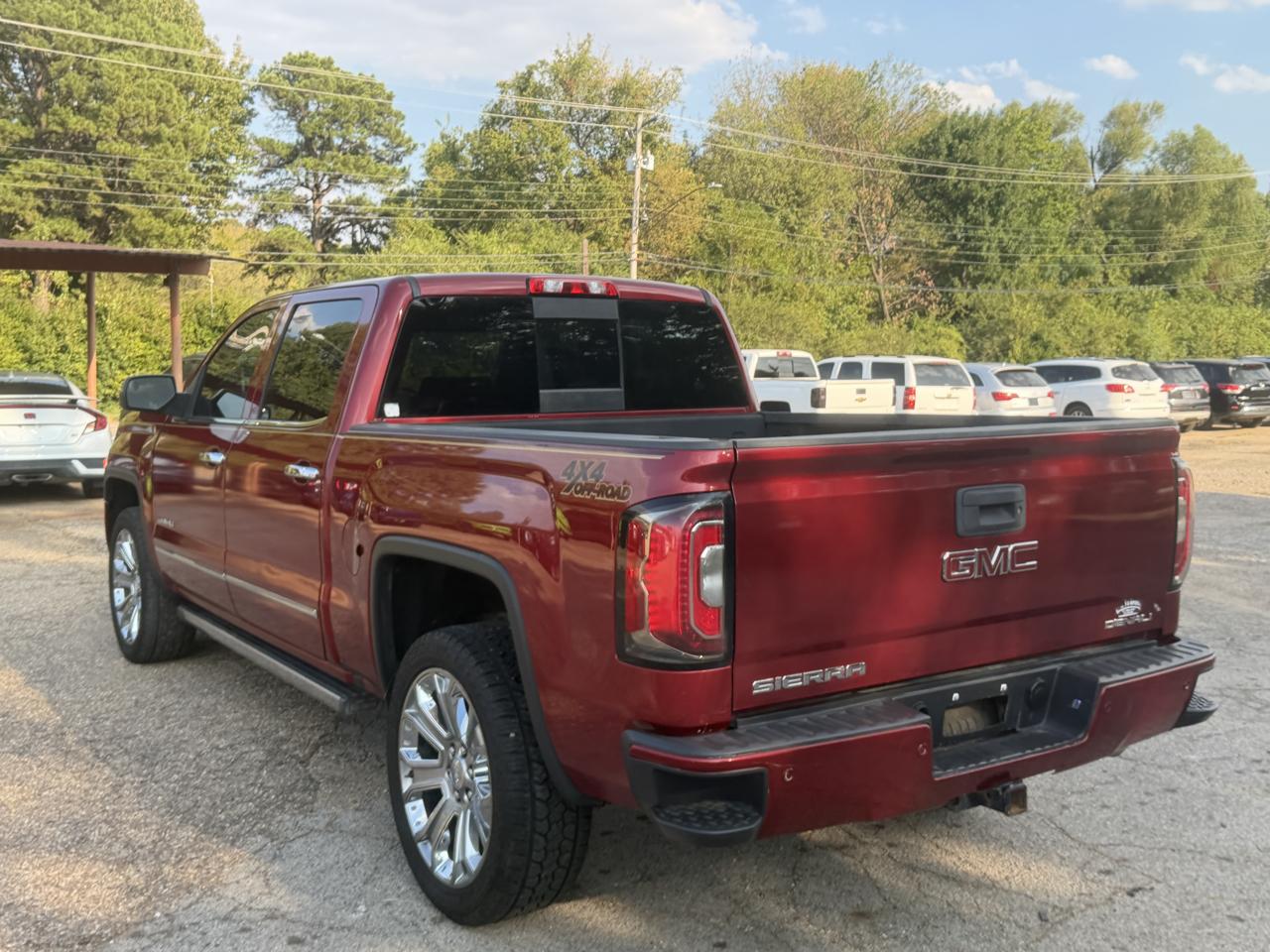 GMC Sierra 1500 4WD Crew Cab 143.5" Denali 2018