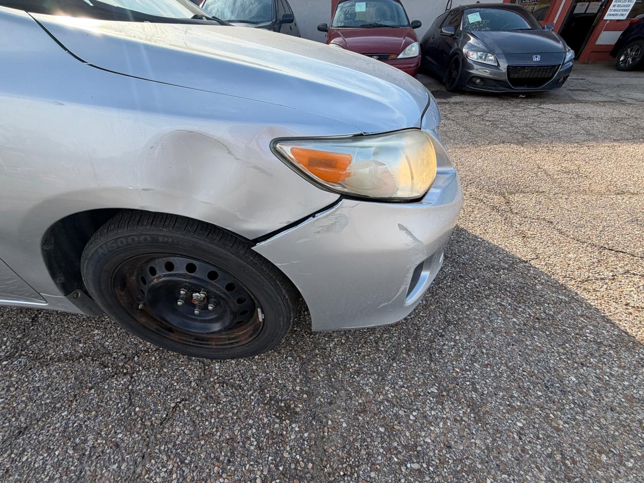 Toyota Corolla S 5-Speed MT 2012