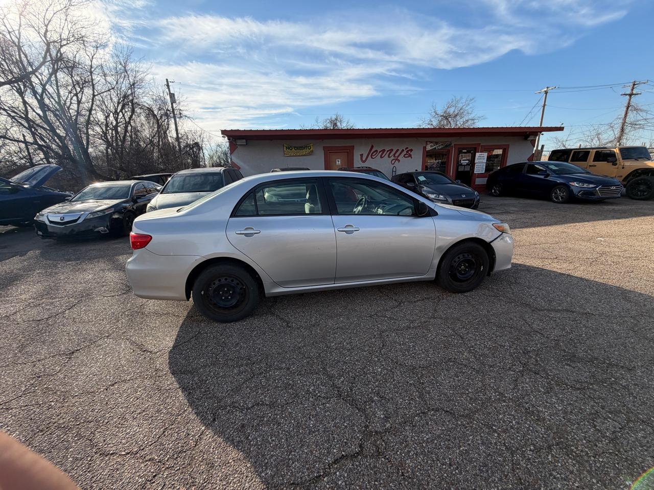 Toyota Corolla S 5-Speed MT 2012