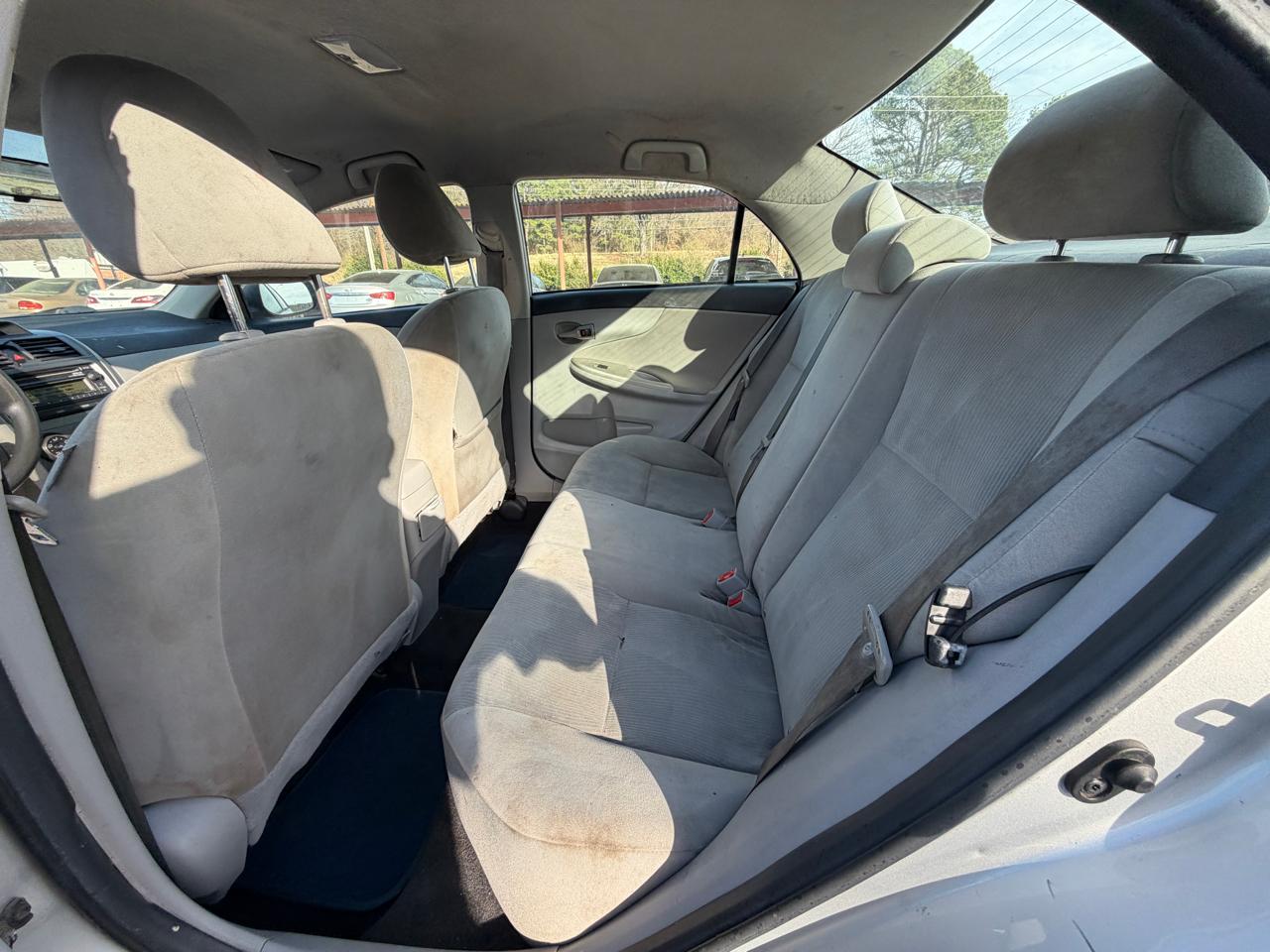 Toyota Corolla S 5-Speed MT 2012