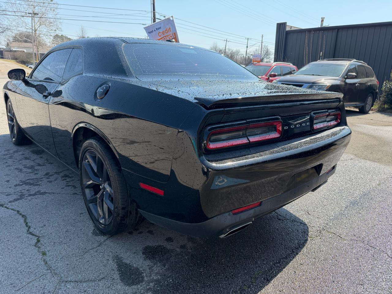 Dodge Challenger SXT 2021