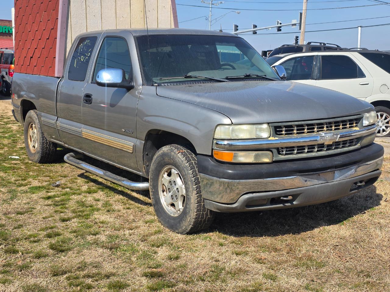 2001 Chevrolet Silverado 1500 LT Ext. Cab Long Bed 4WD