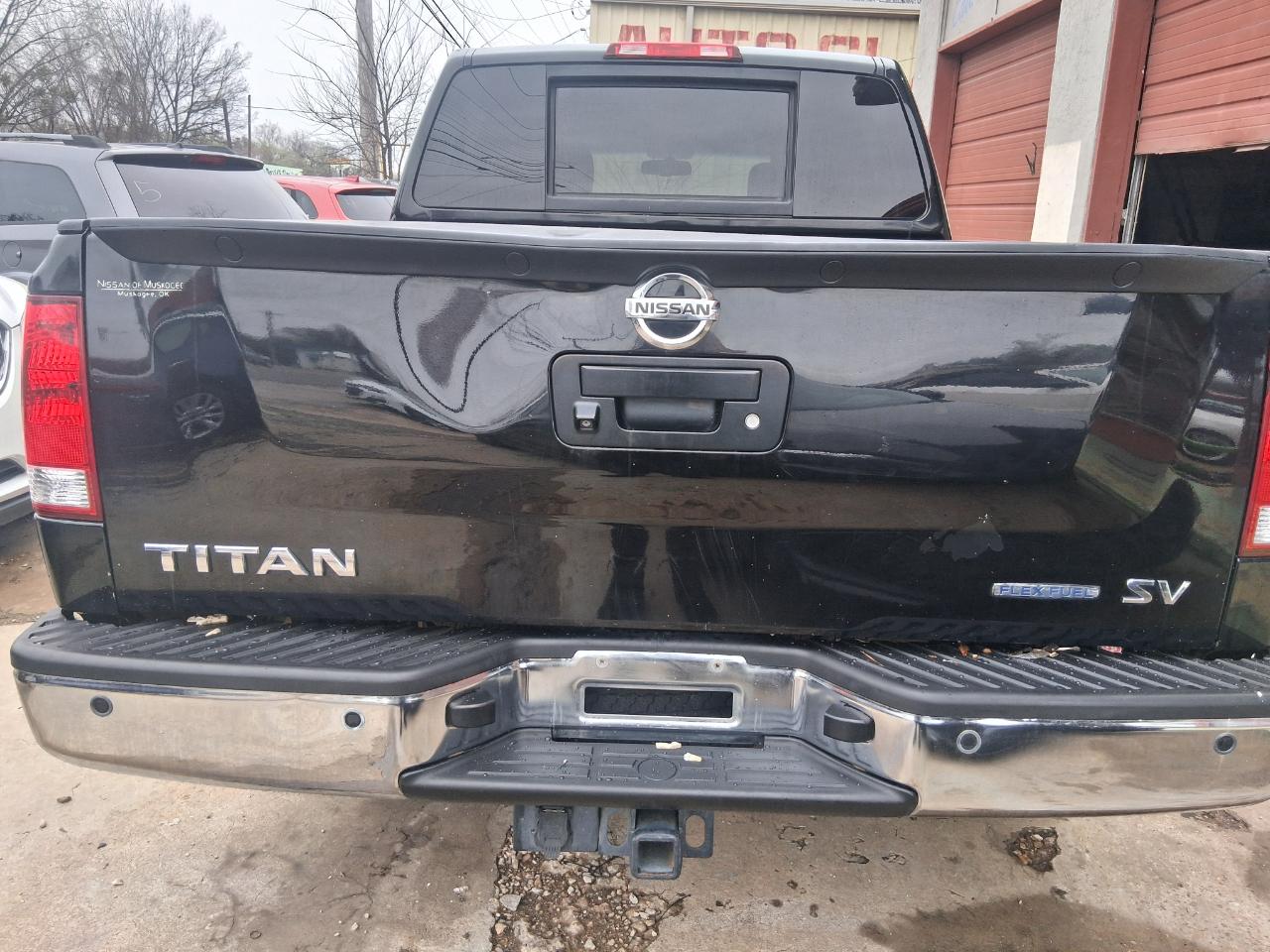 Nissan Titan SV Crew Cab 2WD 2013