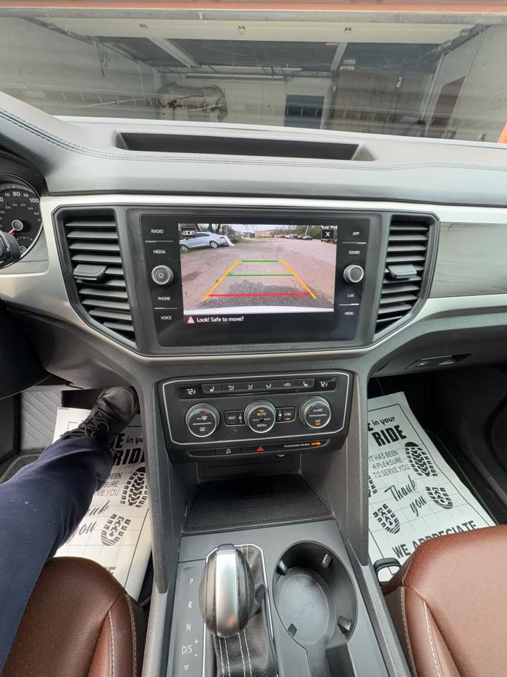 Volkswagen Atlas V6 SE w/Technology 2021