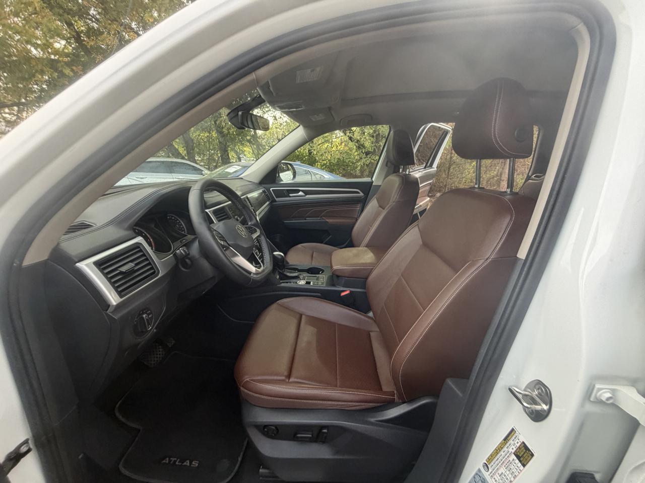 Volkswagen Atlas V6 SE w/Technology 2021