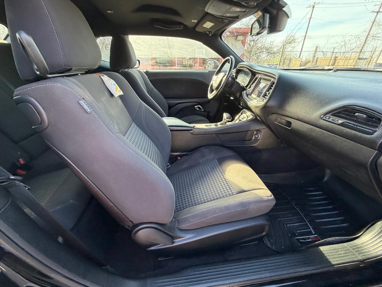 Dodge Challenger SXT 2019