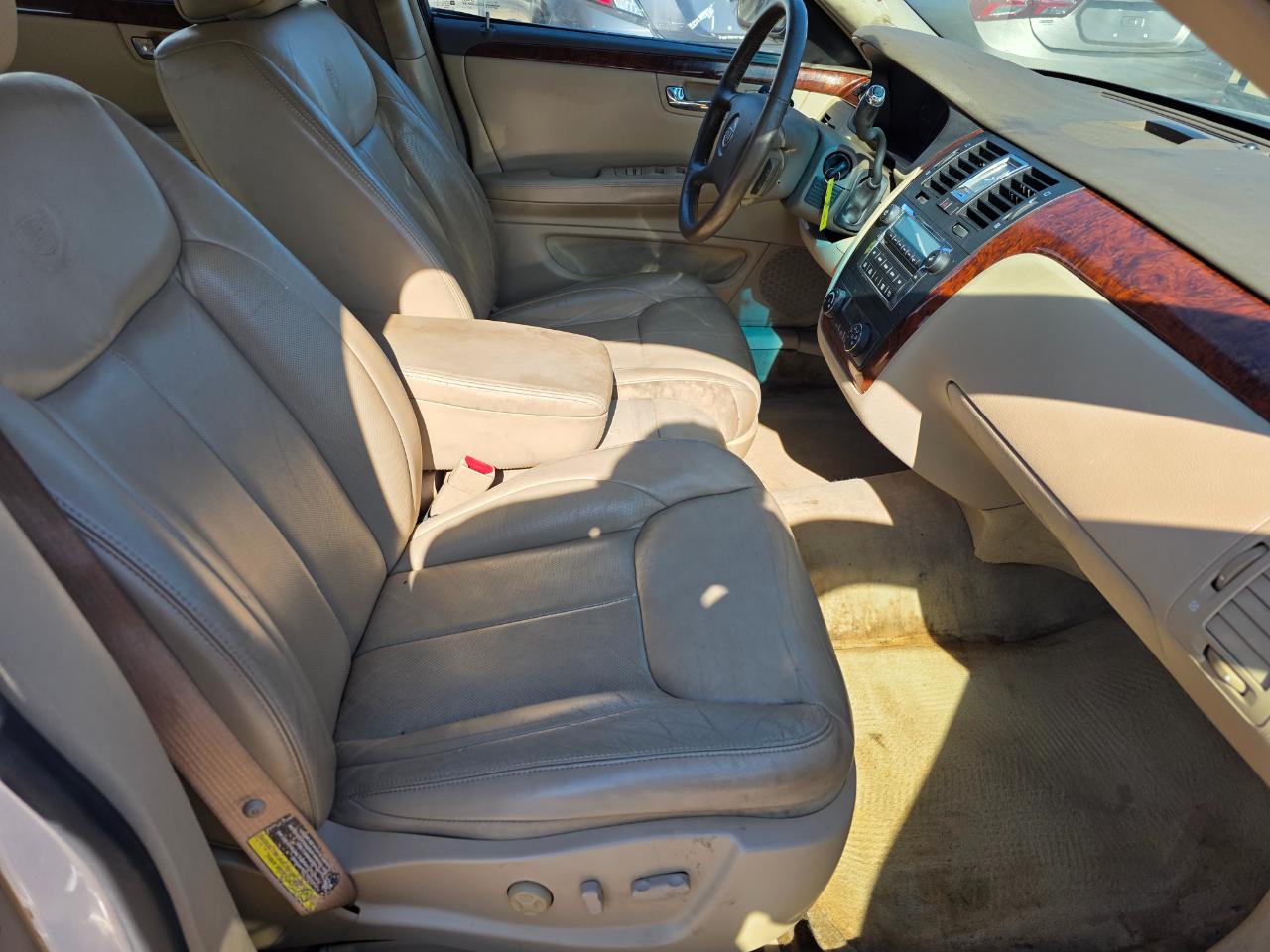 Cadillac DTS Sedan 2006