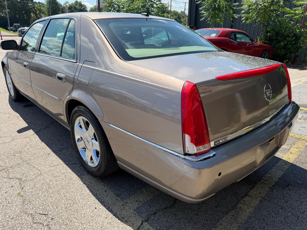 Cadillac DTS Sedan 2006