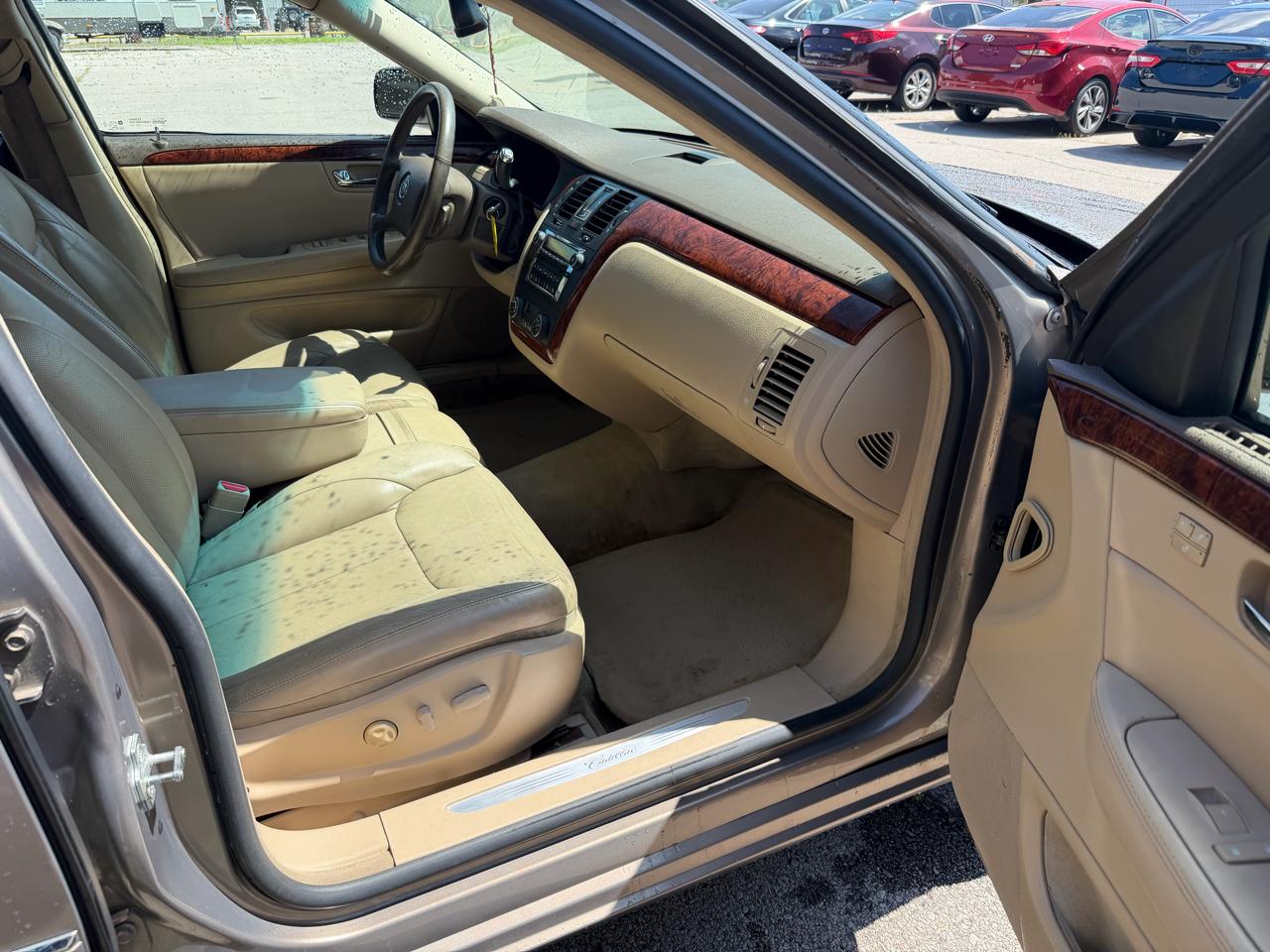 Cadillac DTS Sedan 2006