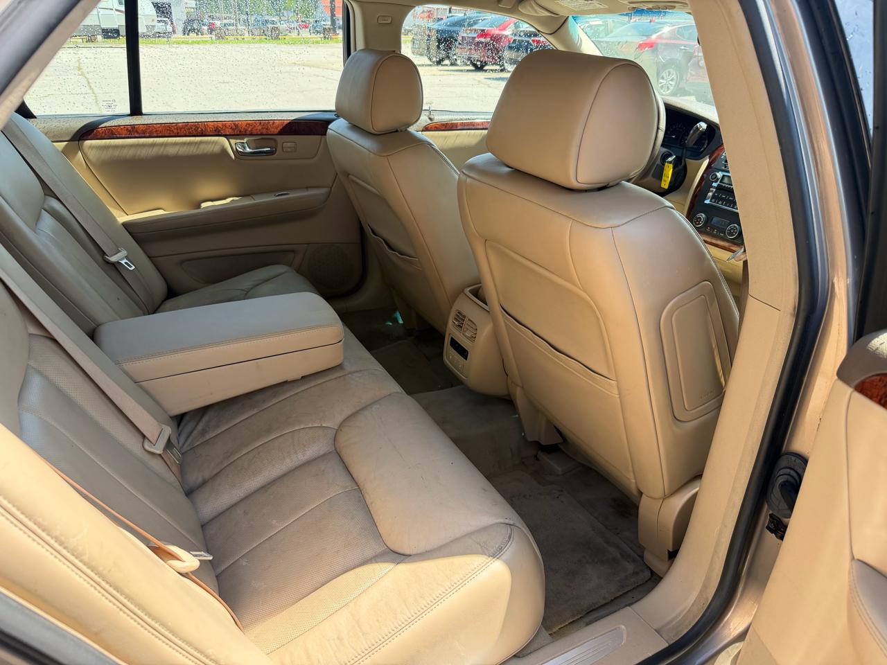 Cadillac DTS Sedan 2006