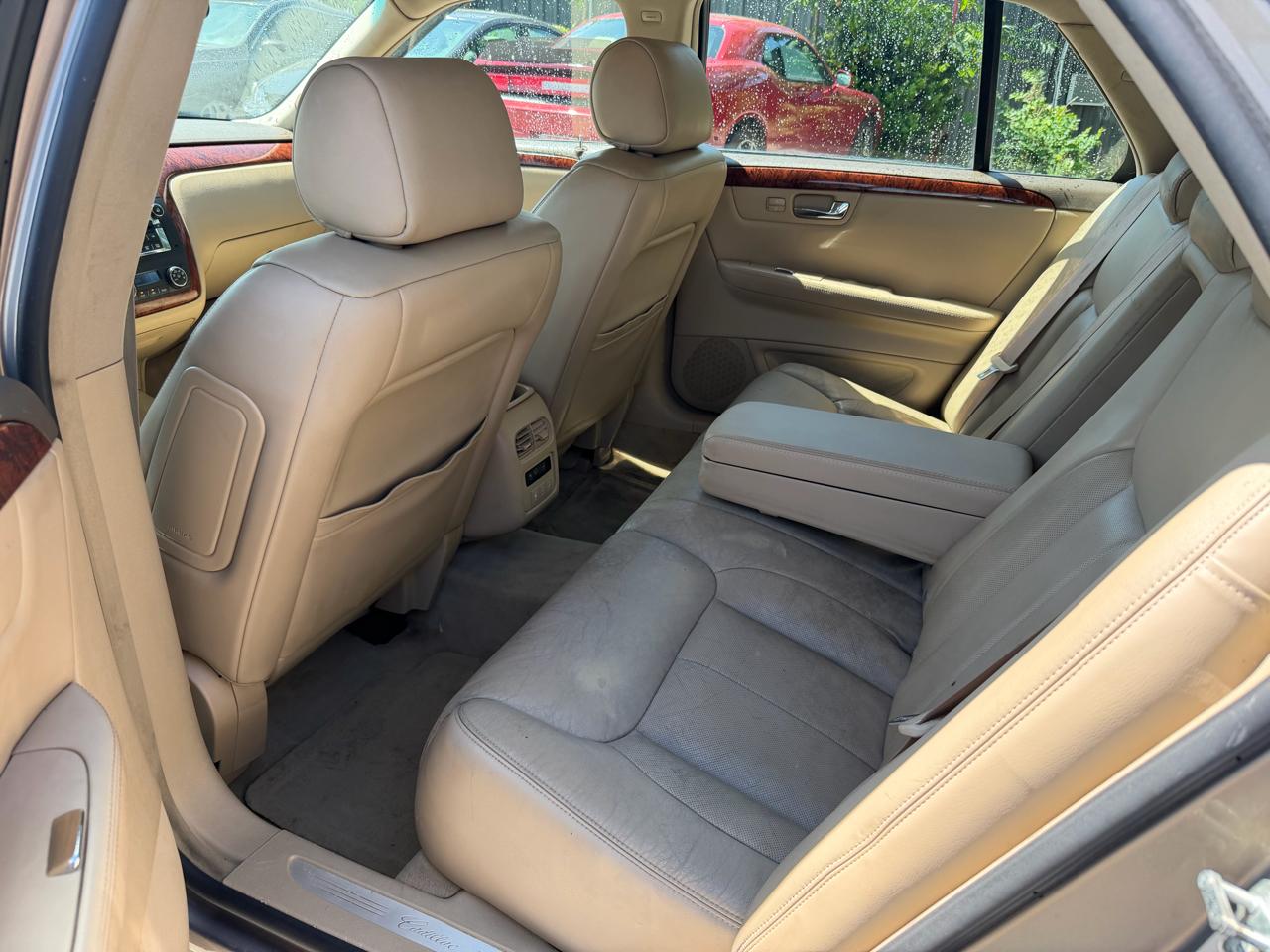 Cadillac DTS Sedan 2006