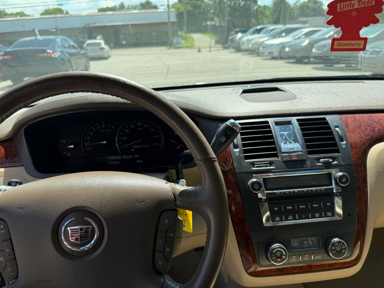 Cadillac DTS Sedan 2006