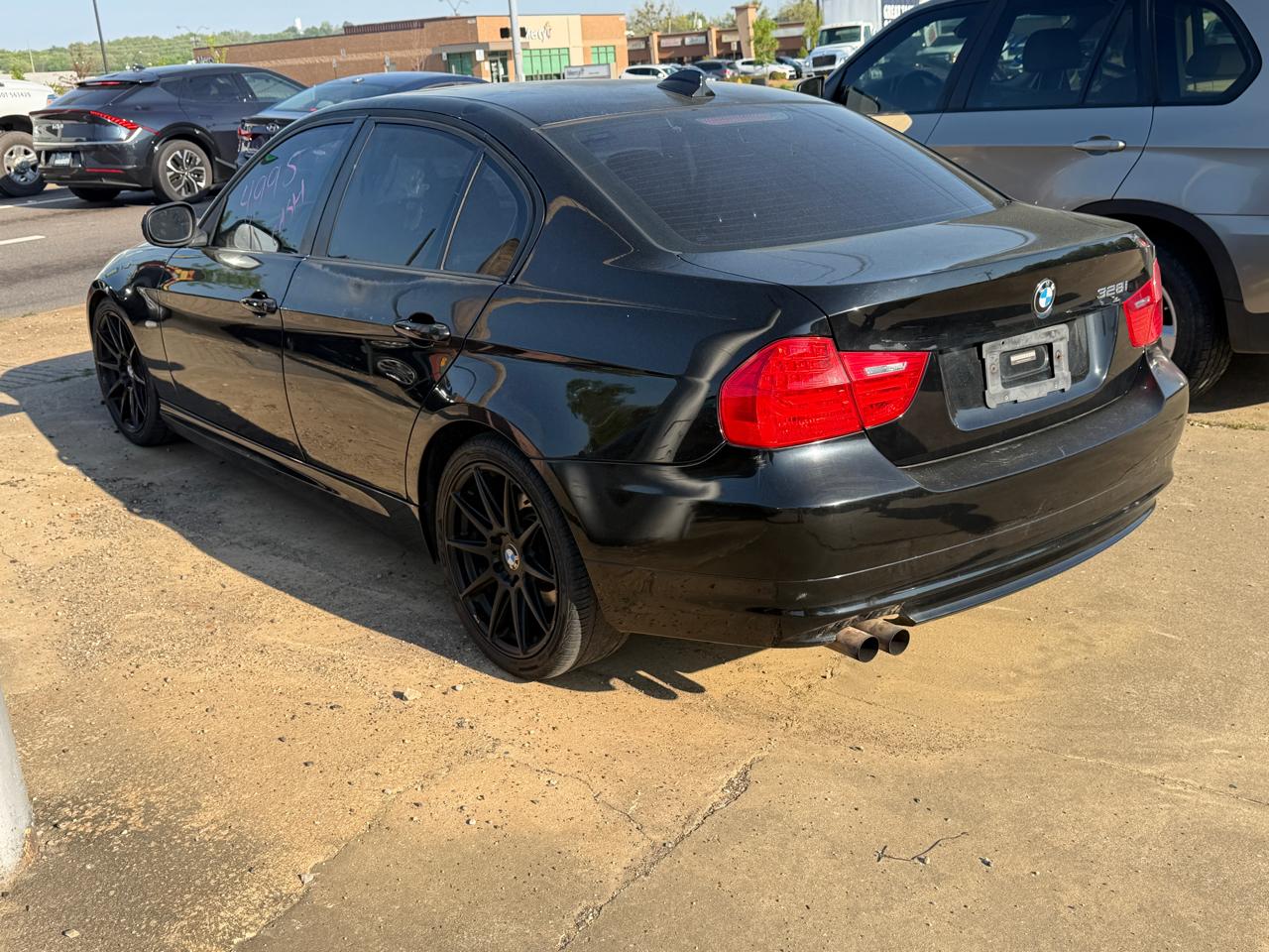 BMW 3-Series 328i SA SULEV 2011