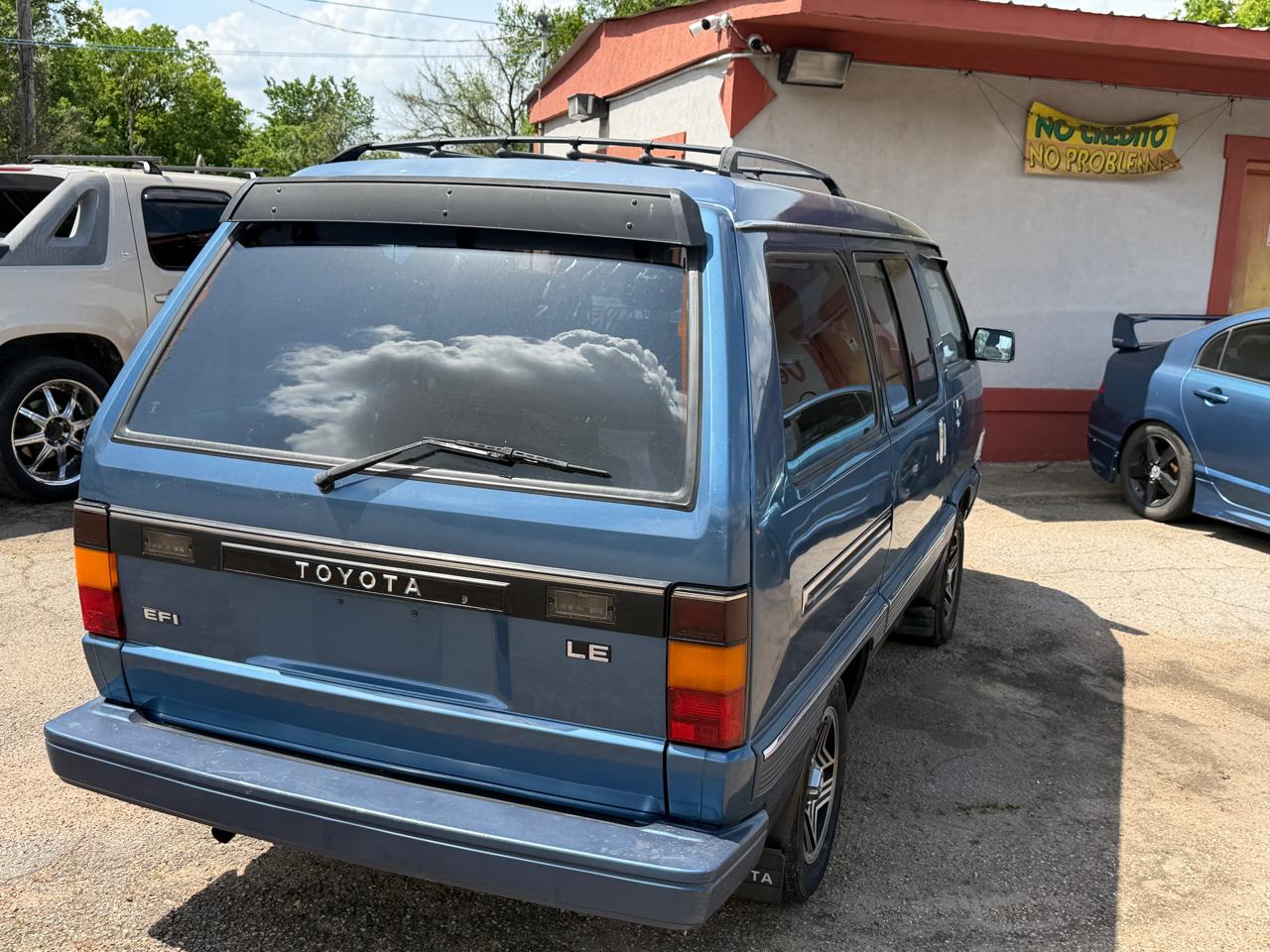 Toyota Van LE 1989