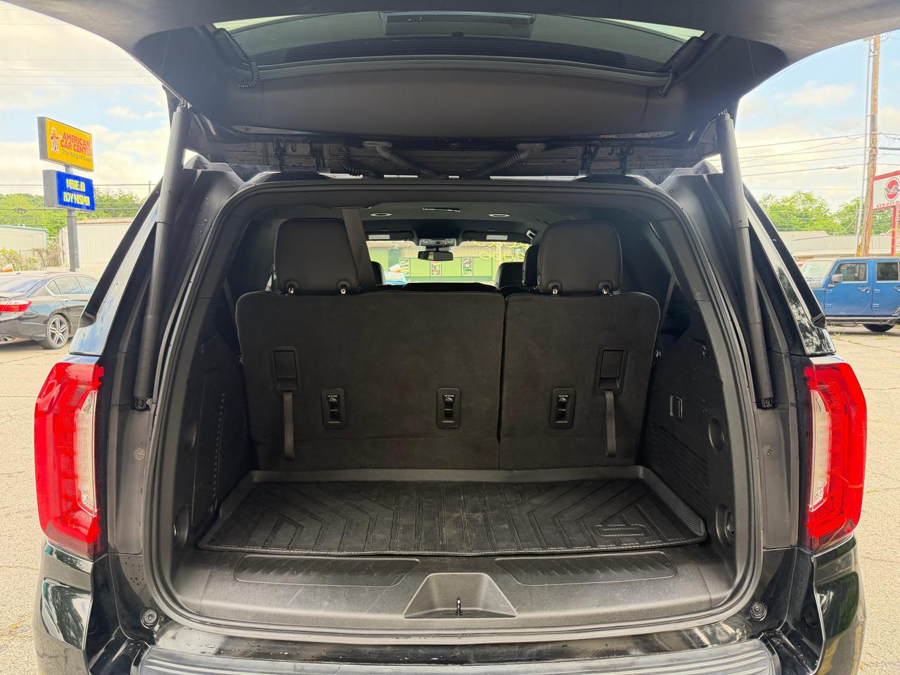 GMC Yukon SLT 4WD 2023