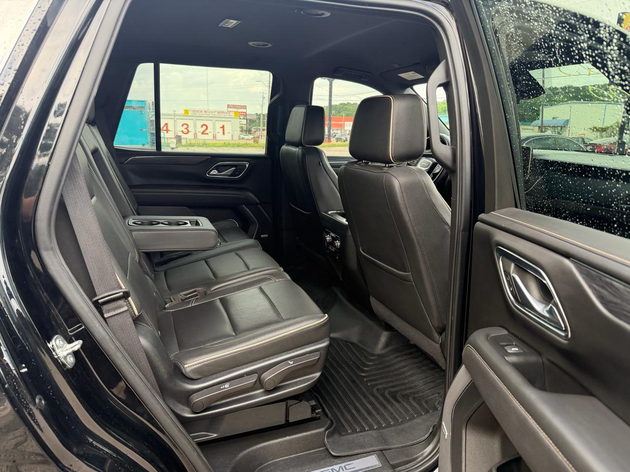 GMC Yukon SLT 4WD 2023