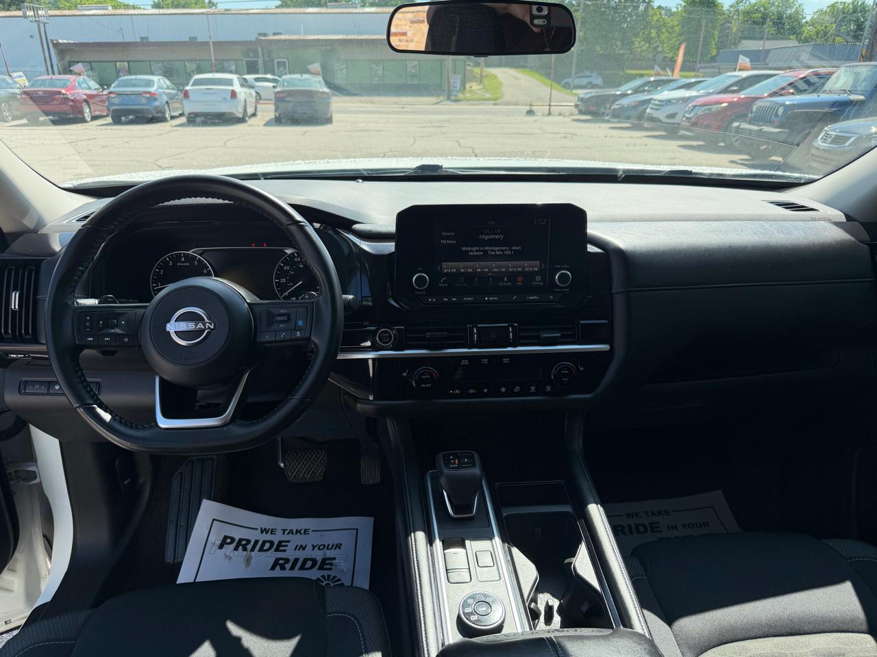 Nissan Pathfinder SV 4WD 2024