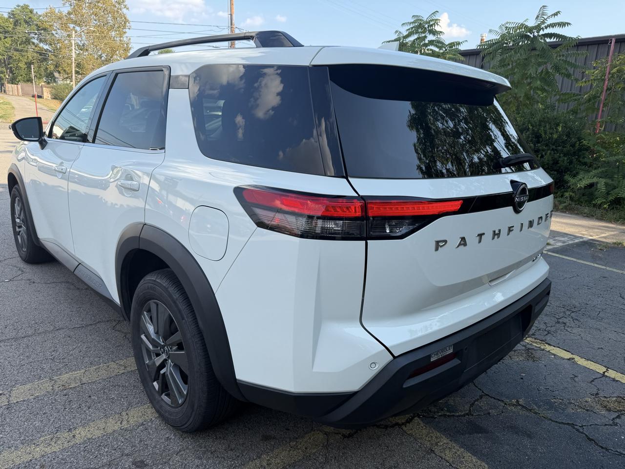 Nissan Pathfinder SV 4WD 2024