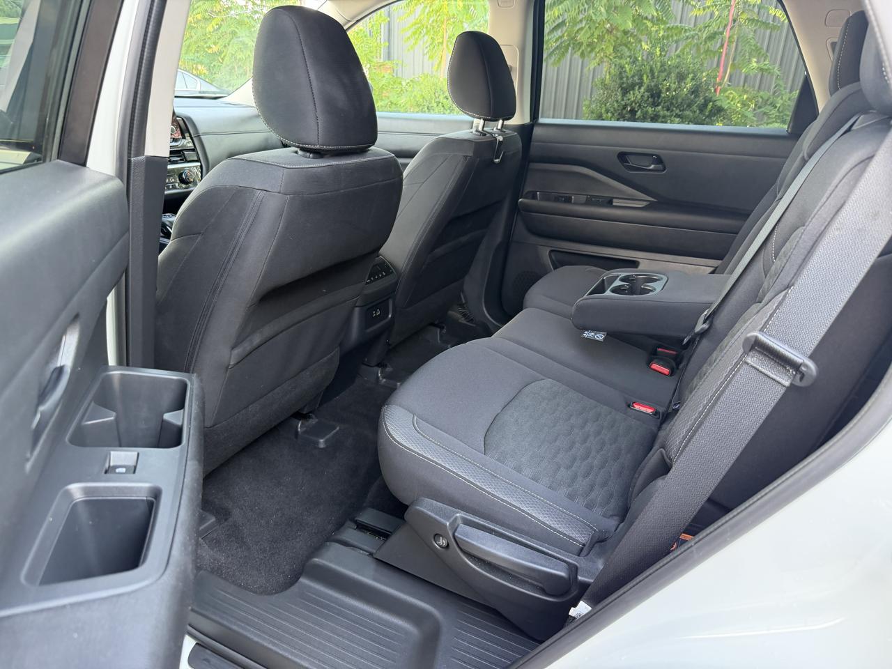 Nissan Pathfinder SV 4WD 2024