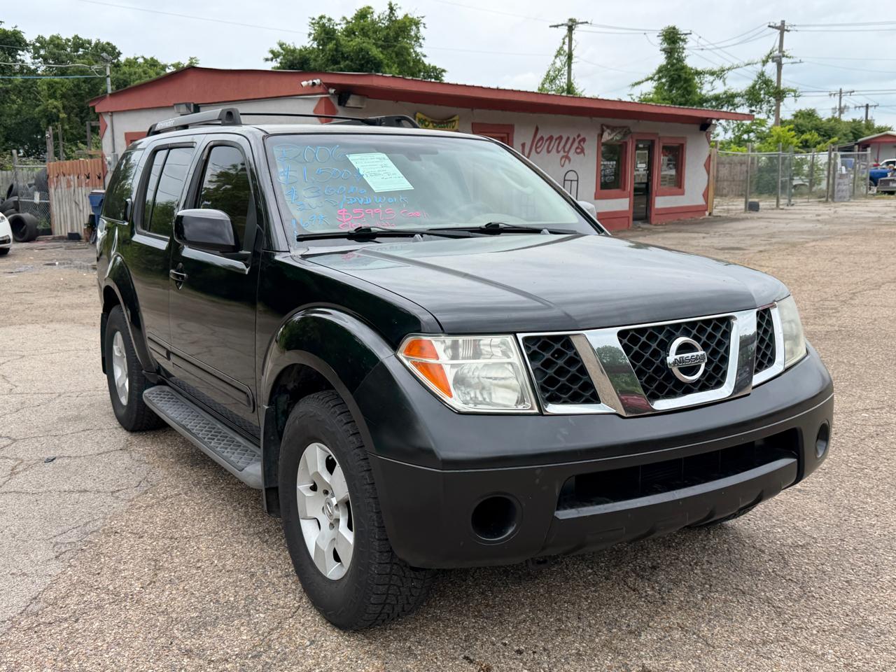 Nissan Pathfinder LE 2WD 2006
