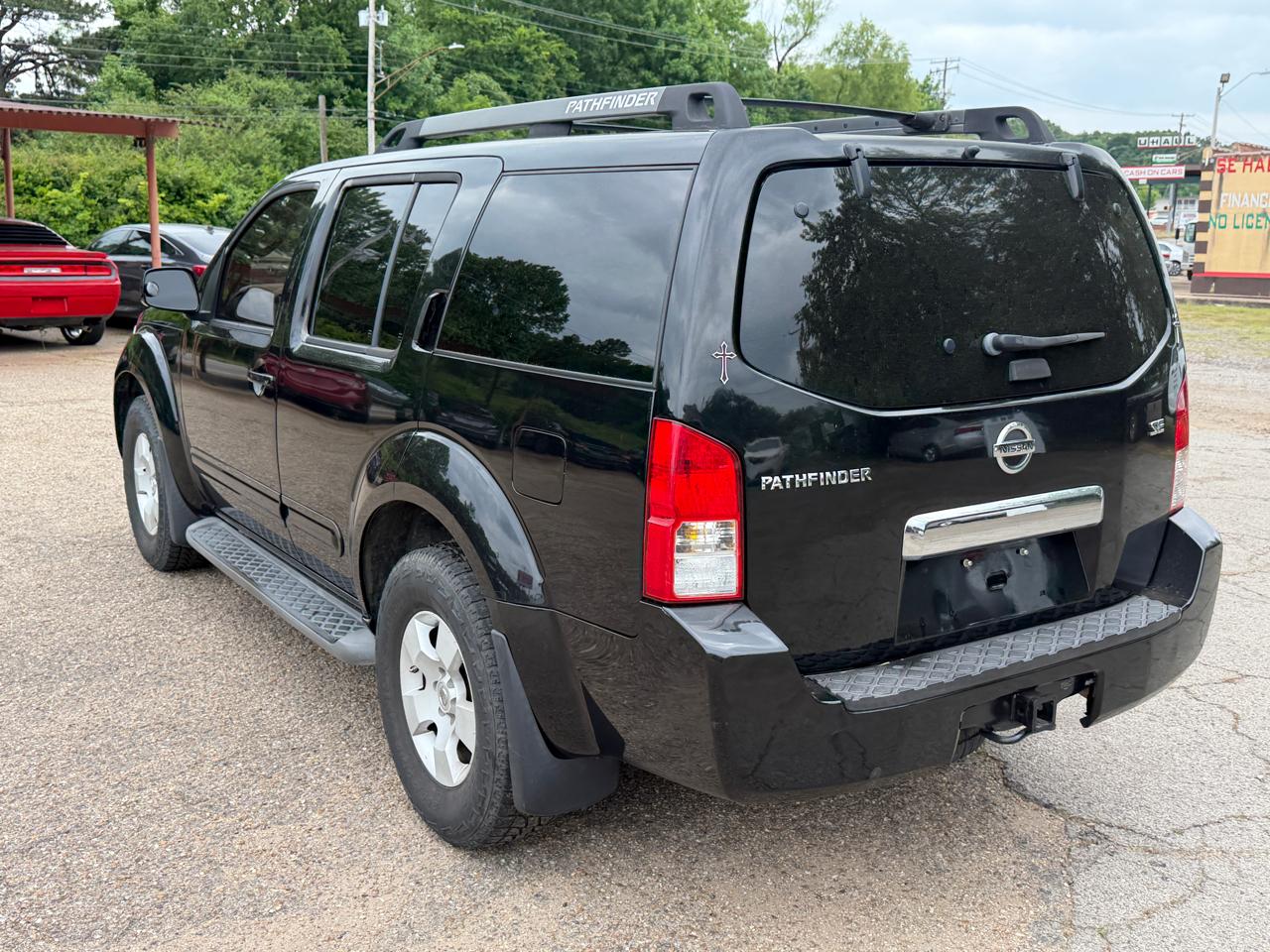 Nissan Pathfinder LE 2WD 2006