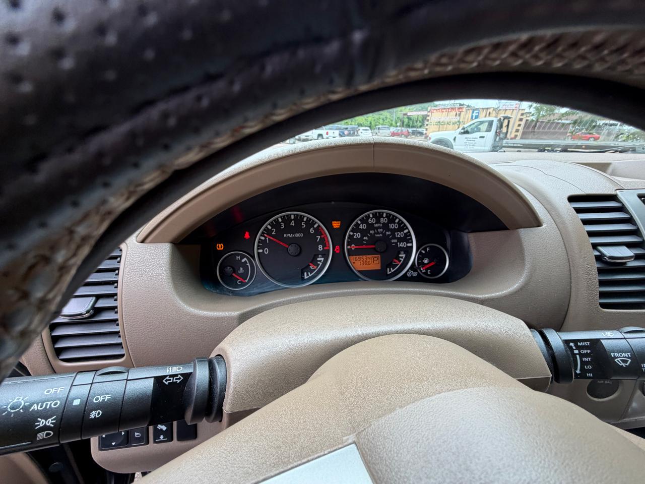 Nissan Pathfinder LE 2WD 2006
