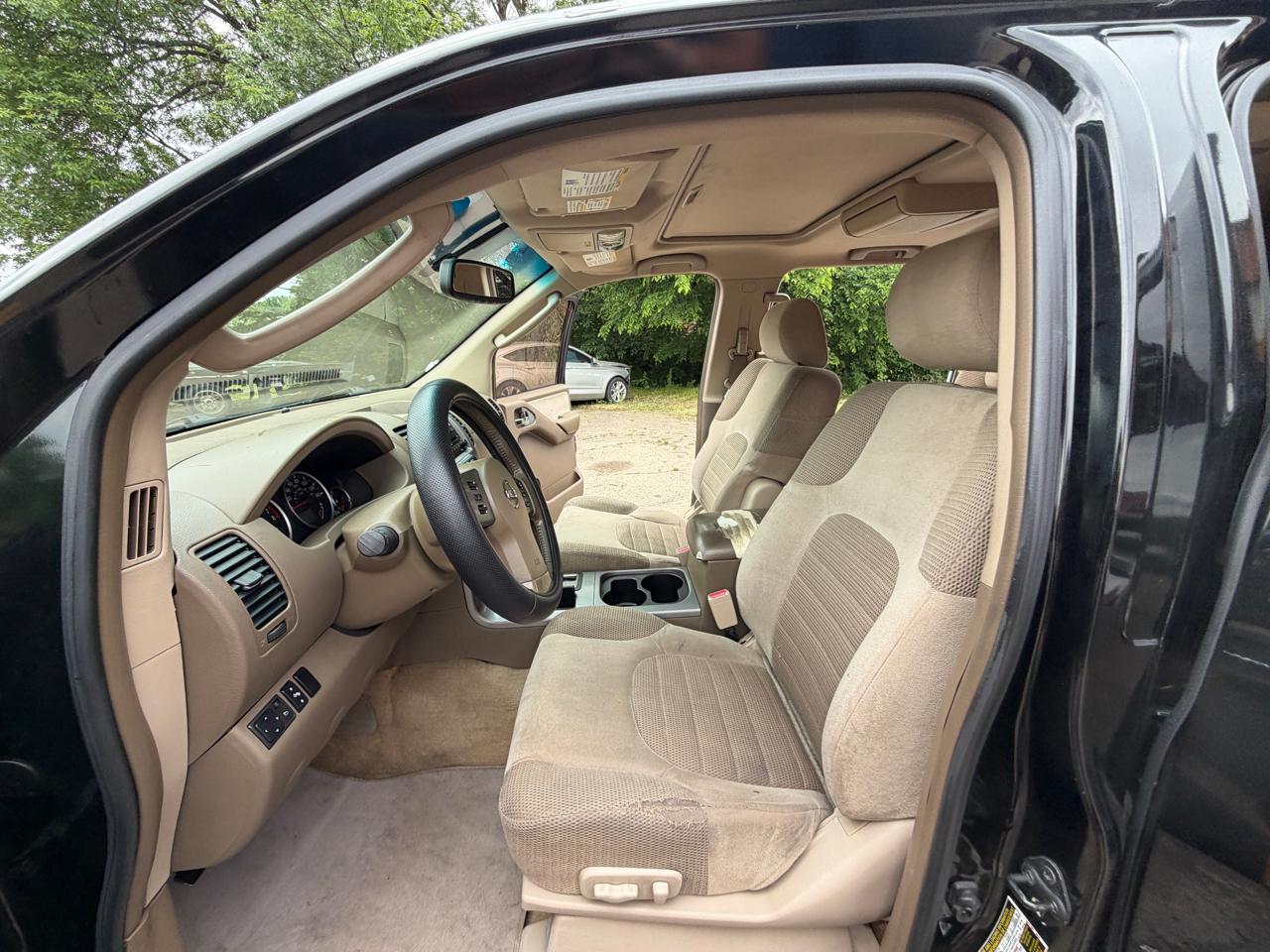 Nissan Pathfinder LE 2WD 2006