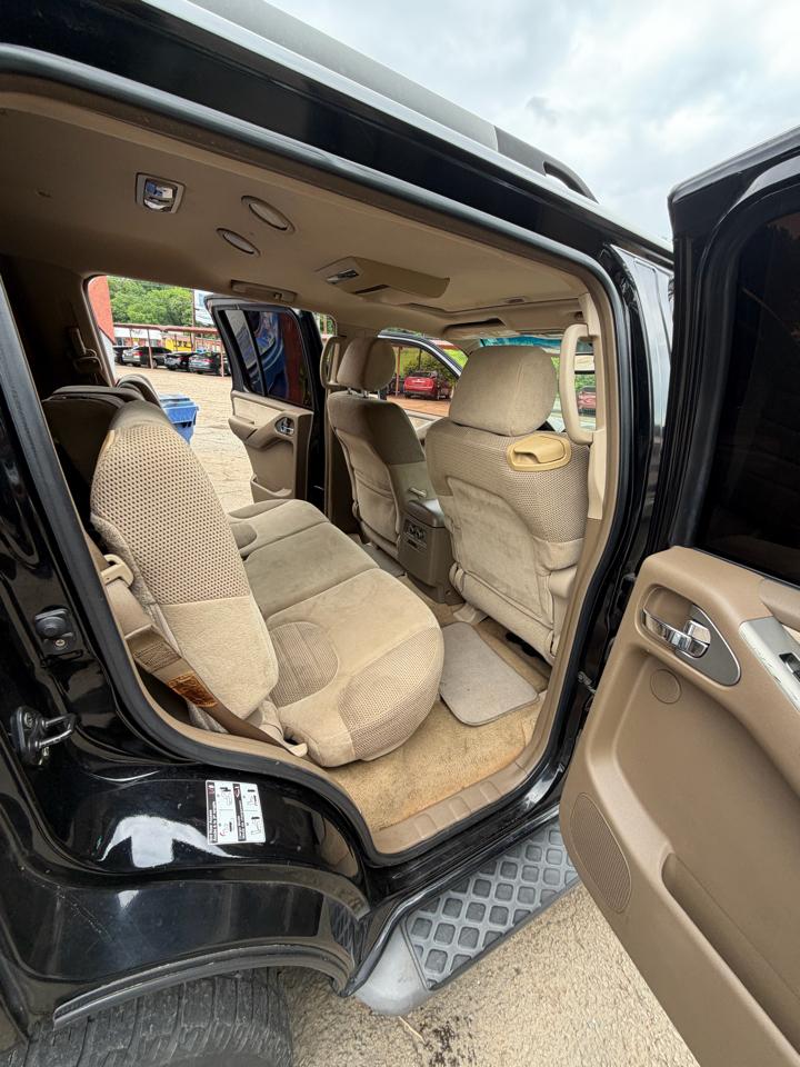 Nissan Pathfinder LE 2WD 2006