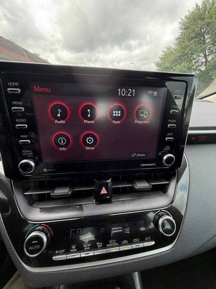 Toyota Corolla LE 2021
