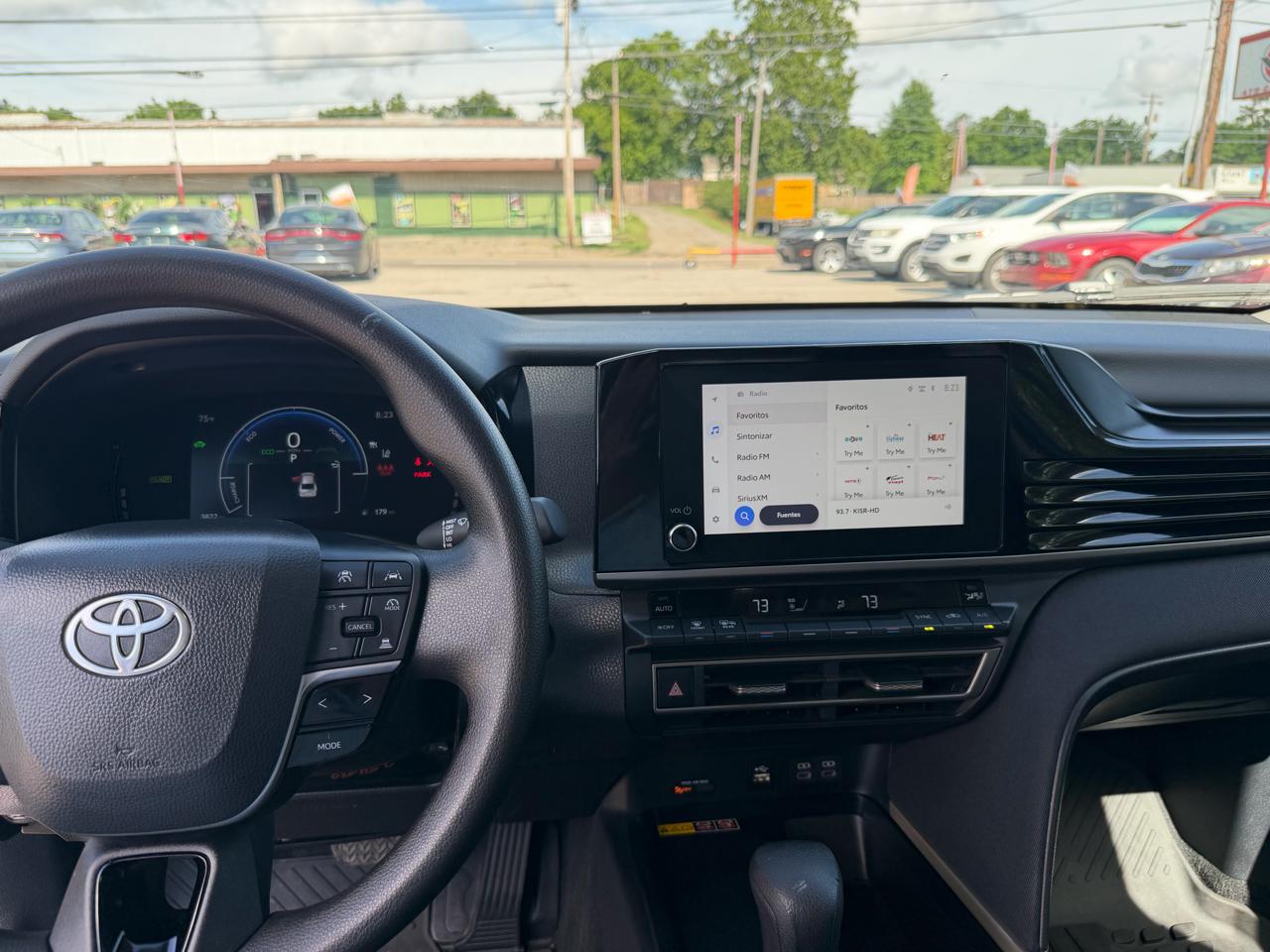 Toyota Camry Hybrid SE AWD 2025