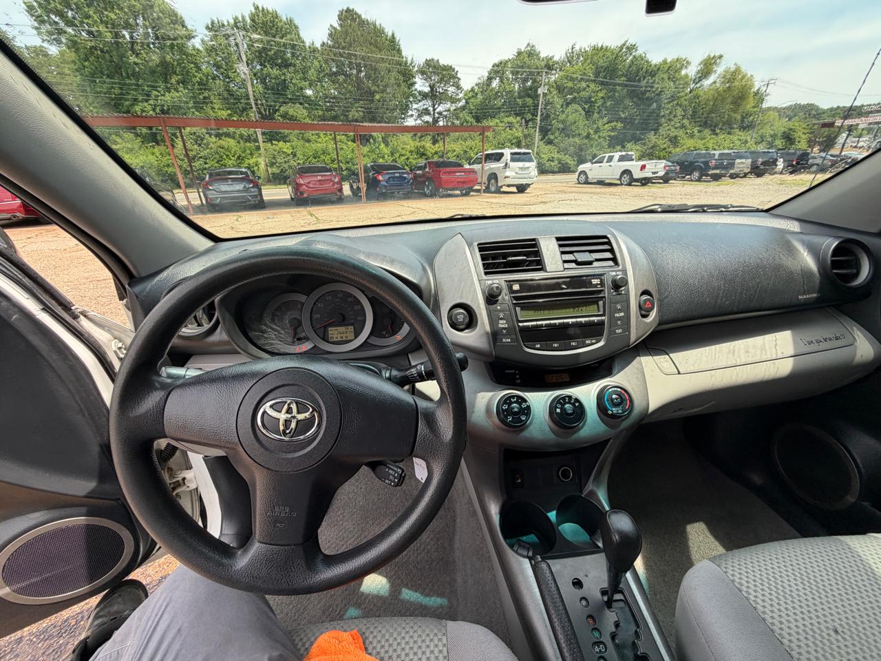 Toyota RAV4 Base V6 2WD 2007