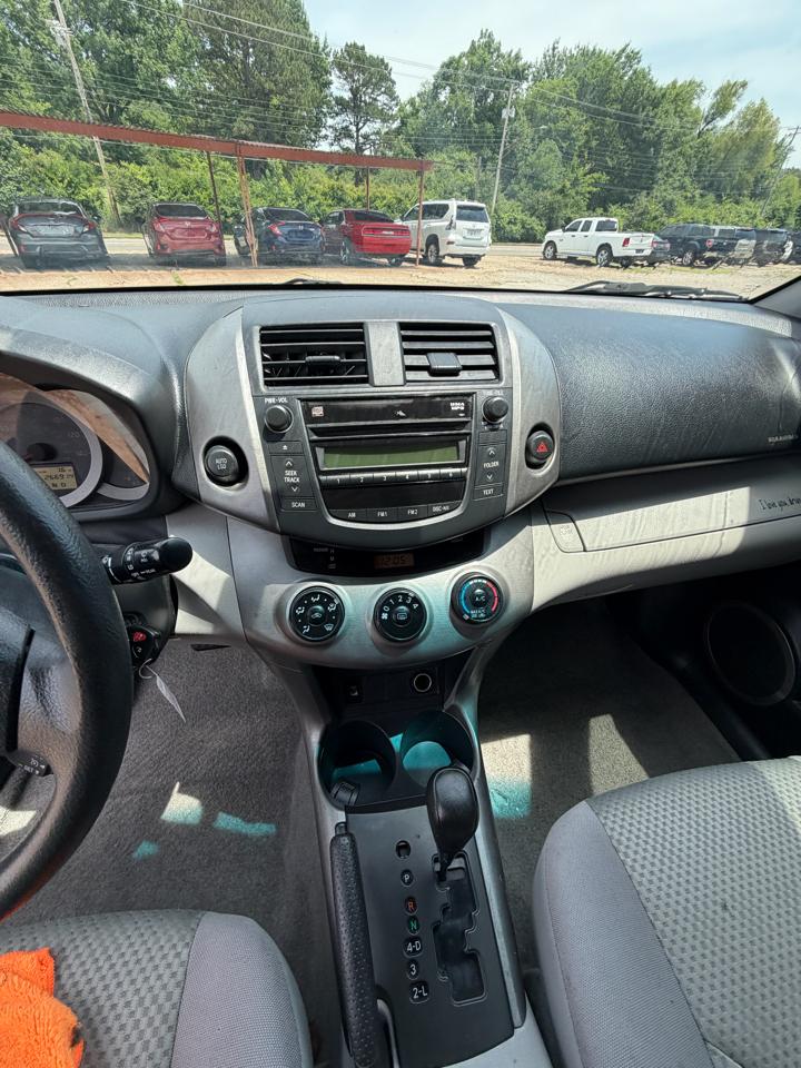 Toyota RAV4 Base V6 2WD 2007