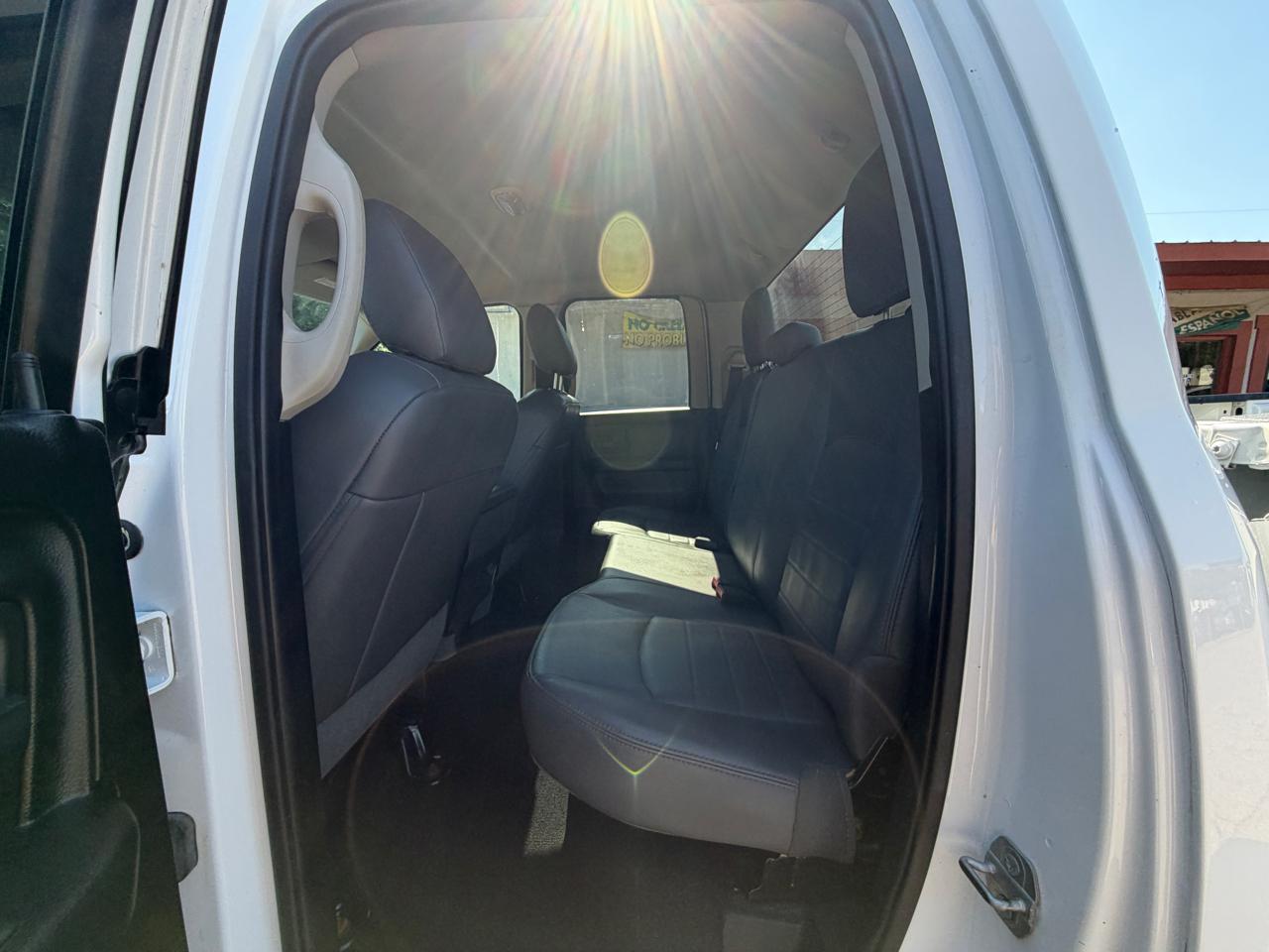RAM 1500 Tradesman Quad Cab 4WD 2015
