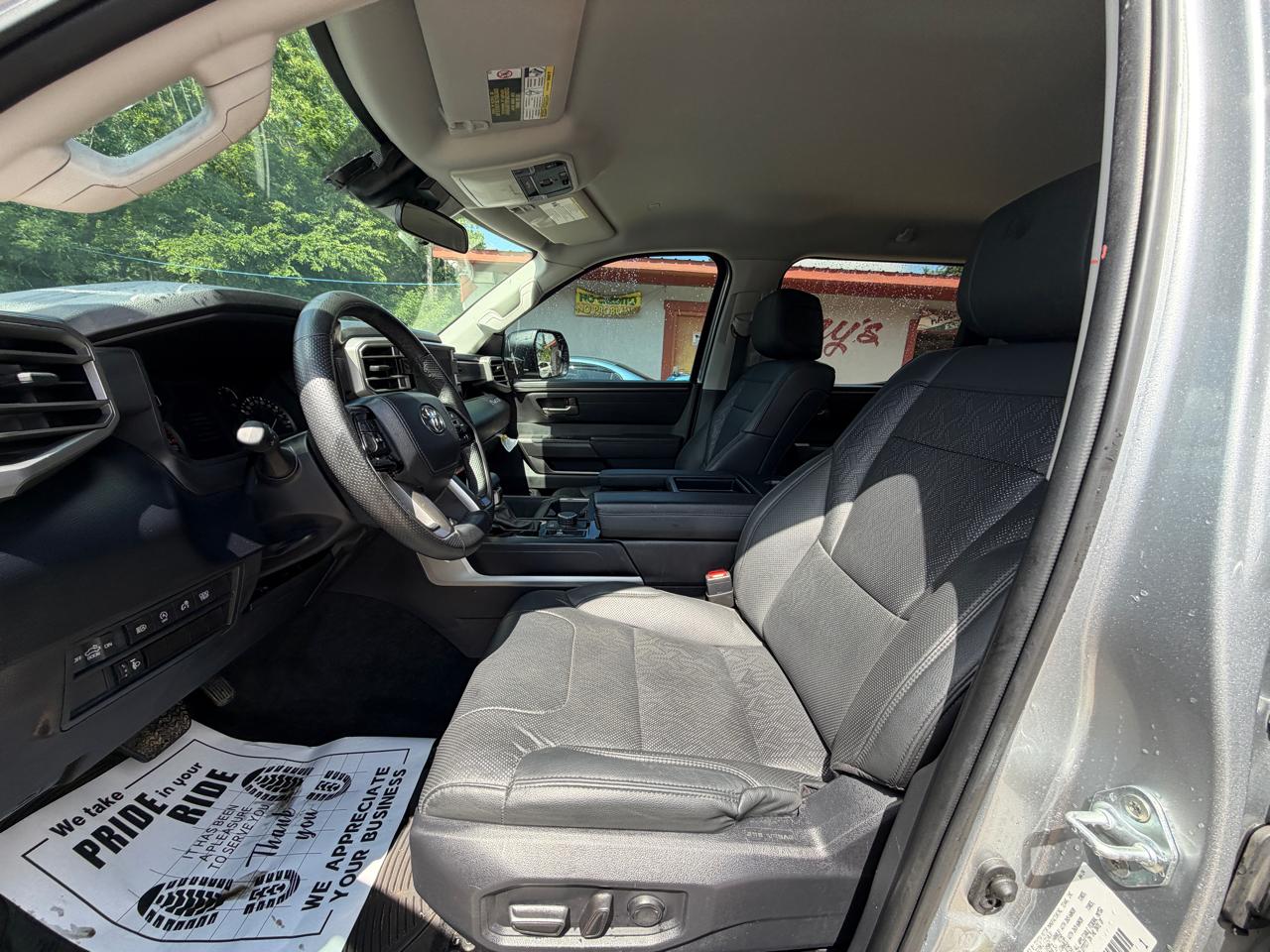 Toyota Tundra SR5 CrewMax 4WD 2024