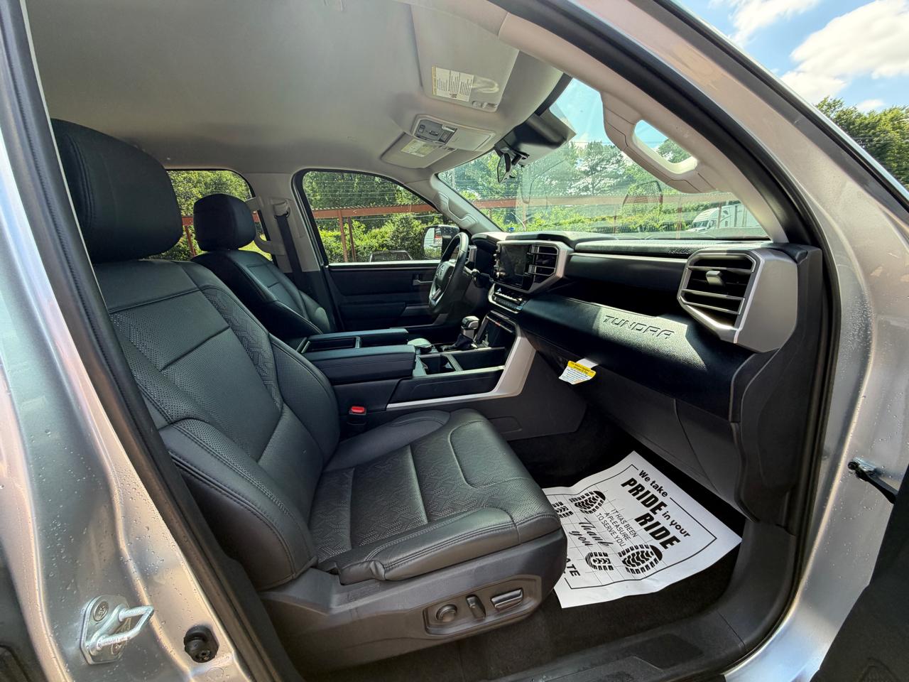 Toyota Tundra SR5 CrewMax 4WD 2024