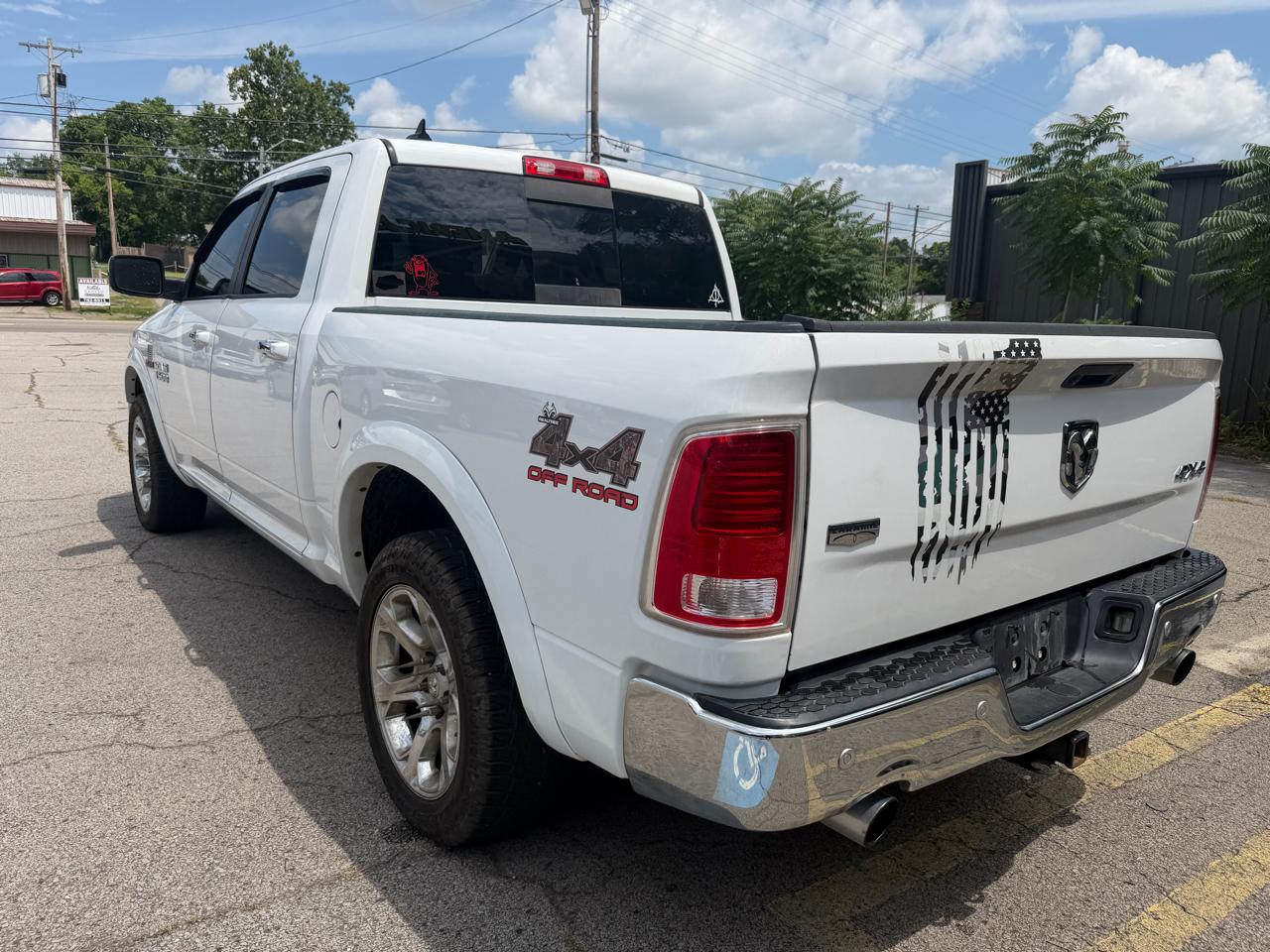 RAM 1500 Laramie Crew Cab SWB 4WD 2017