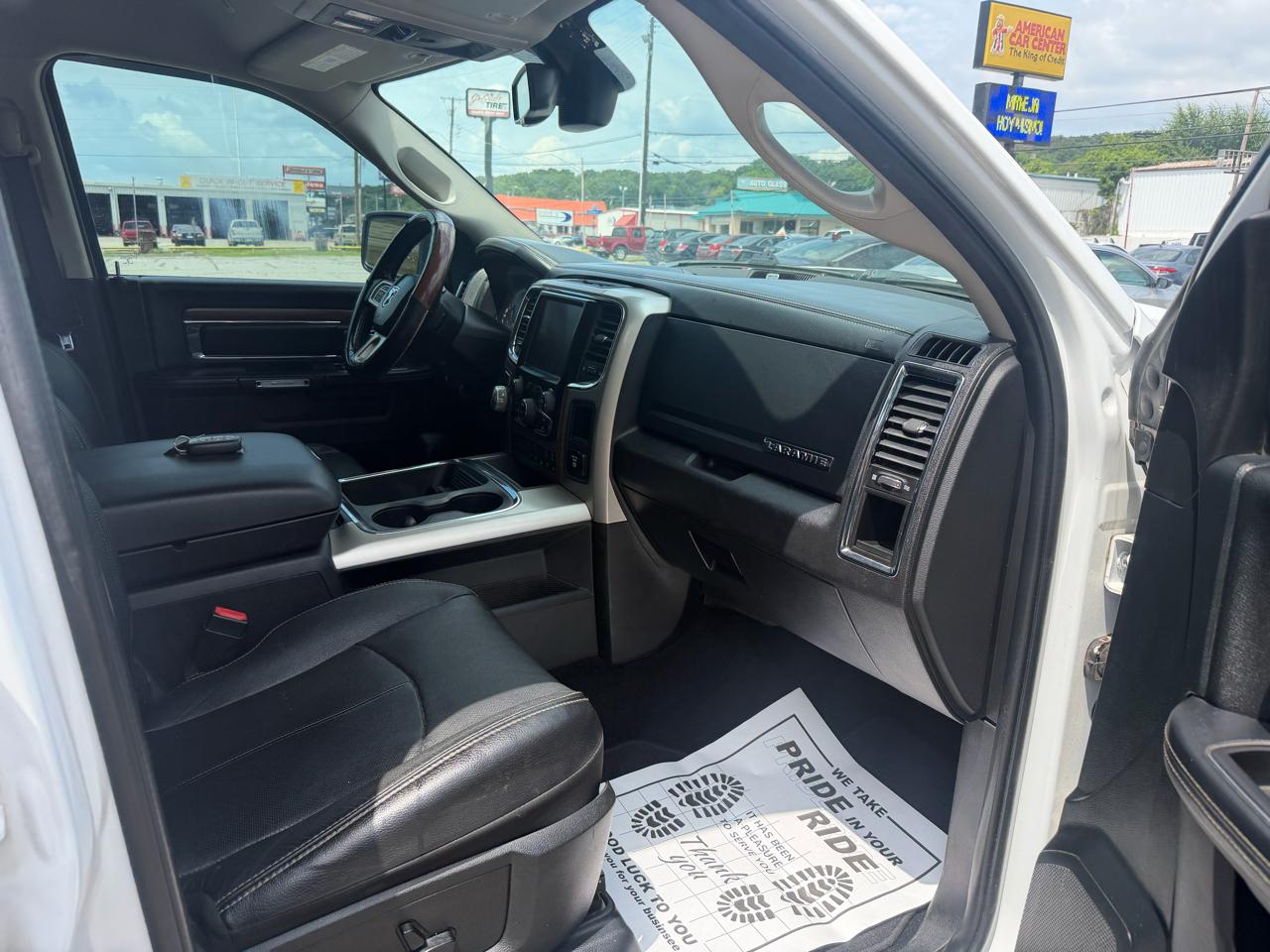 RAM 1500 Laramie Crew Cab SWB 4WD 2017